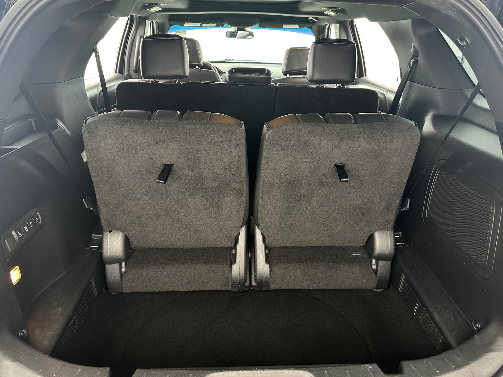 Thumbnail: 2016 Ford Explorer - 6