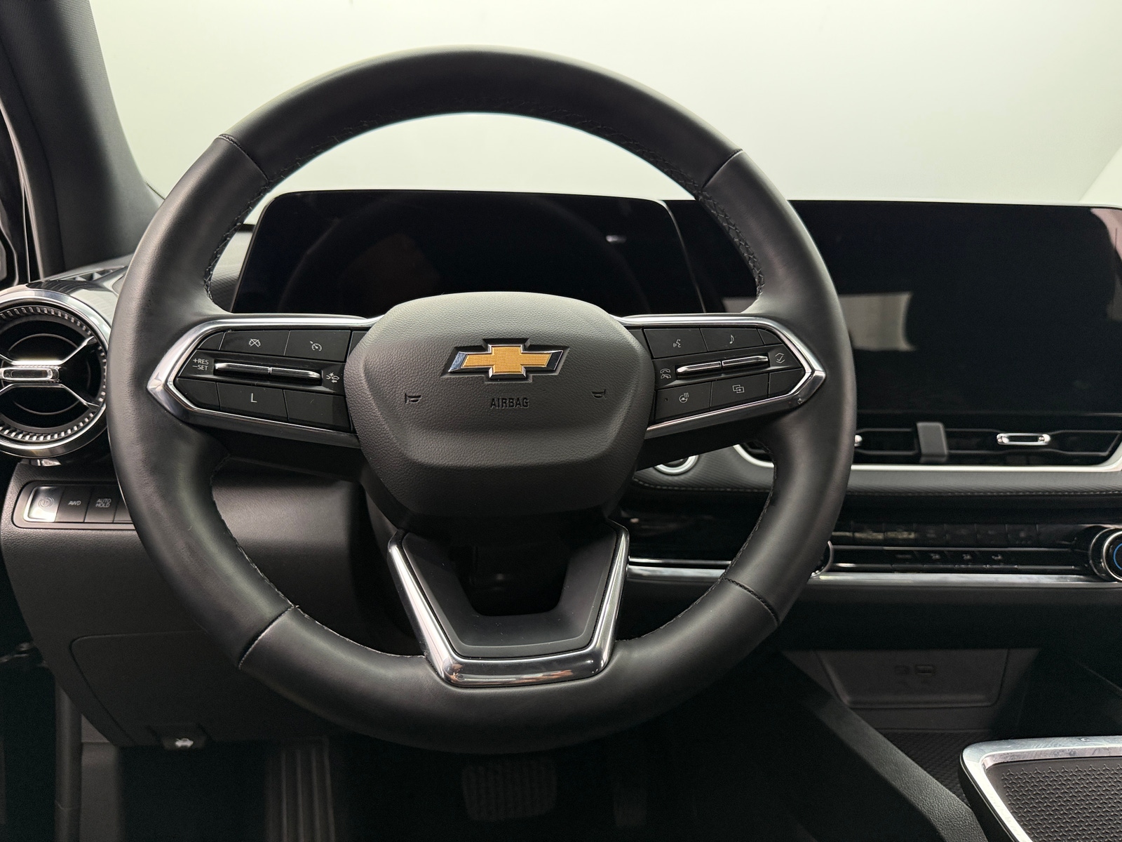 Thumbnail: 2025 Chevrolet Equinox - 5