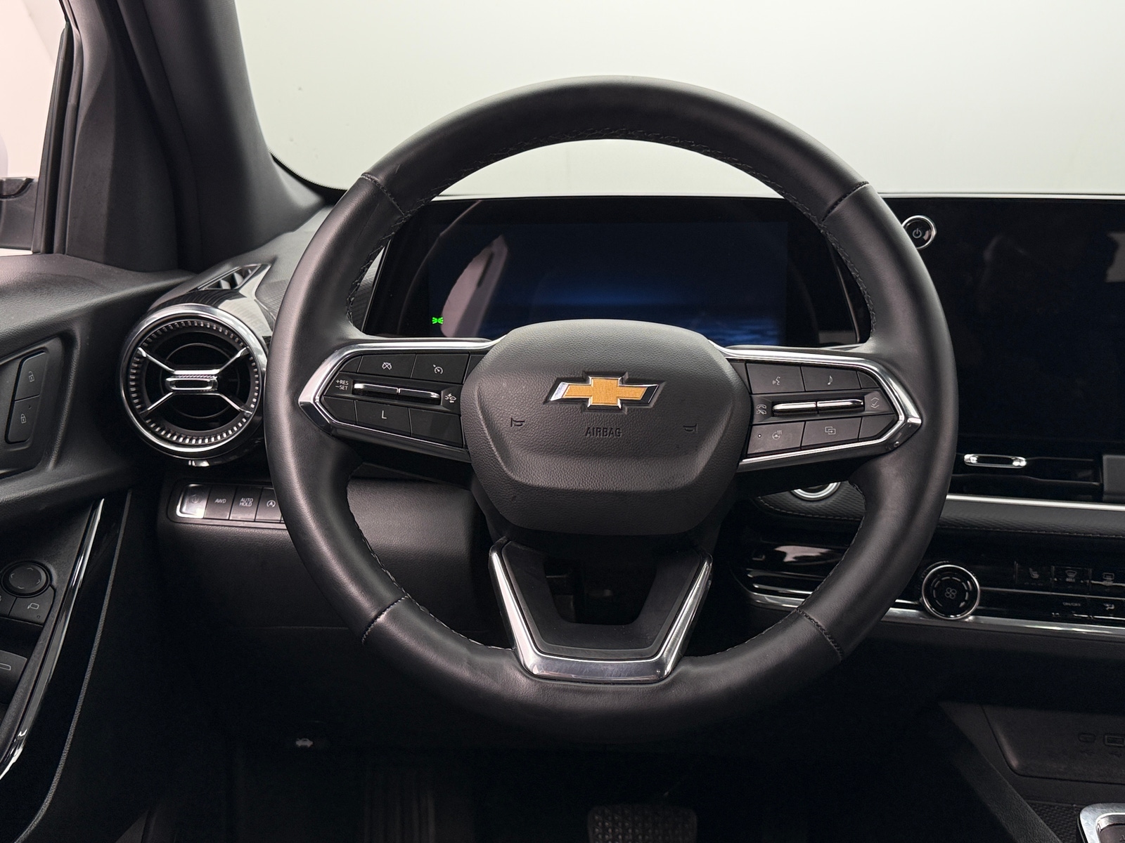 Thumbnail: 2025 Chevrolet Equinox - 5