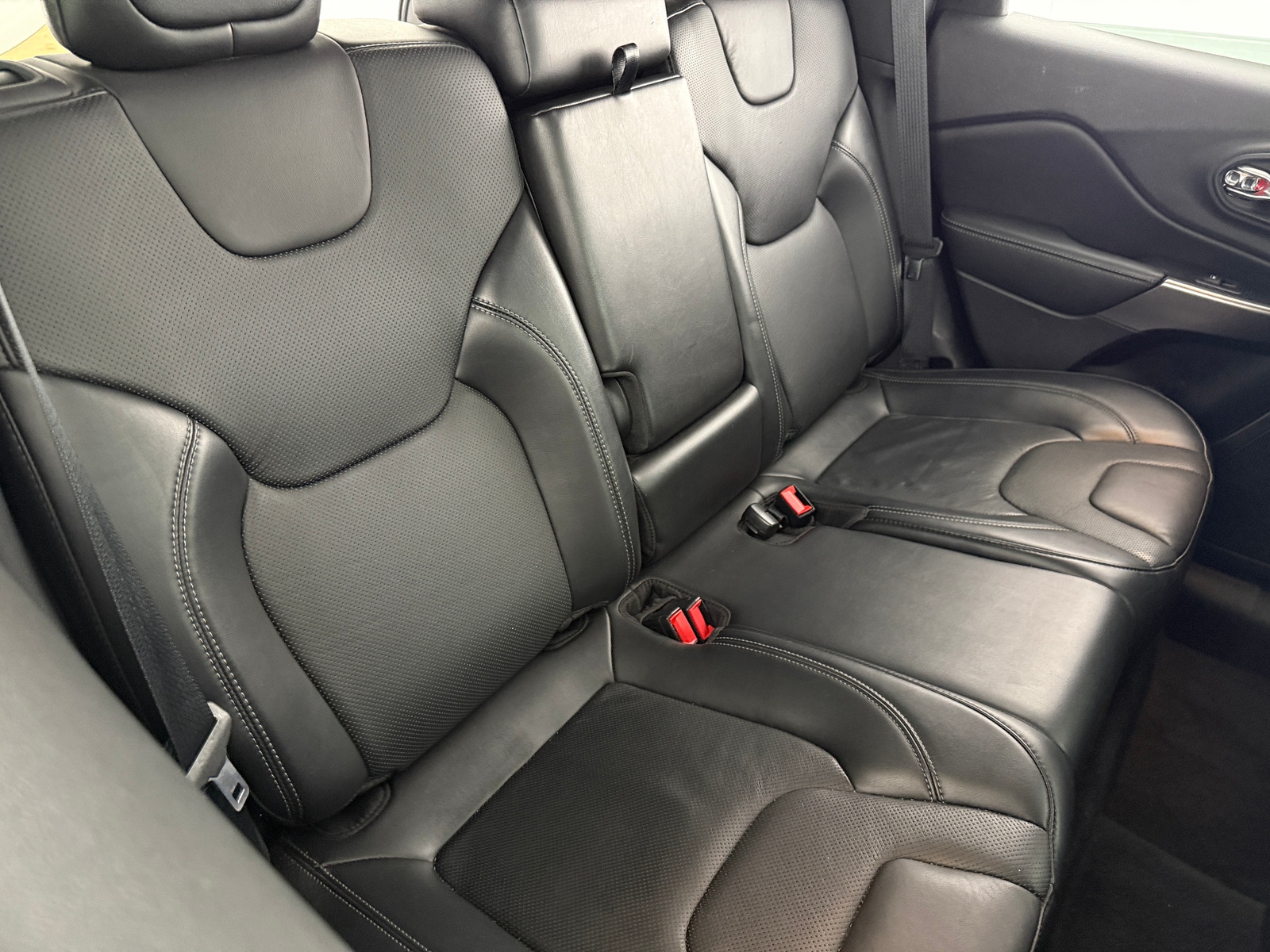 Thumbnail: 2020 Jeep Cherokee - 5