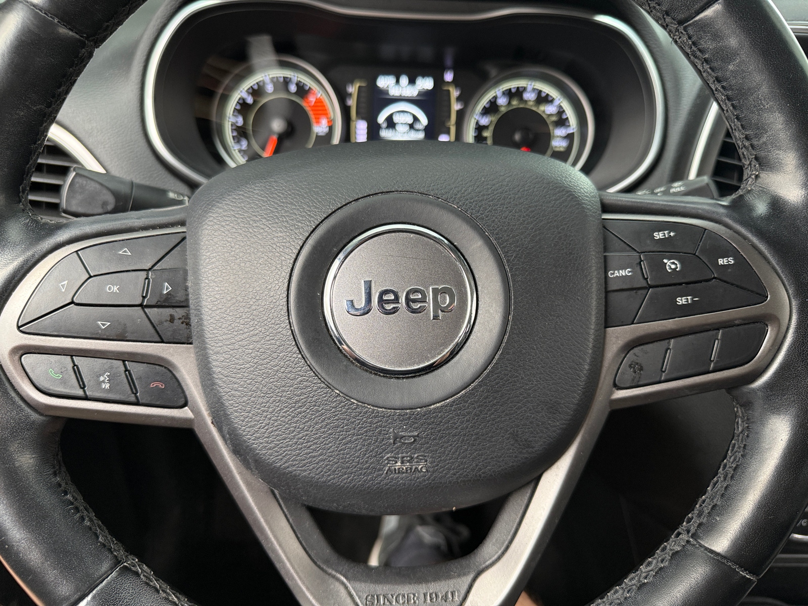 Thumbnail: 2020 Jeep Cherokee - 4