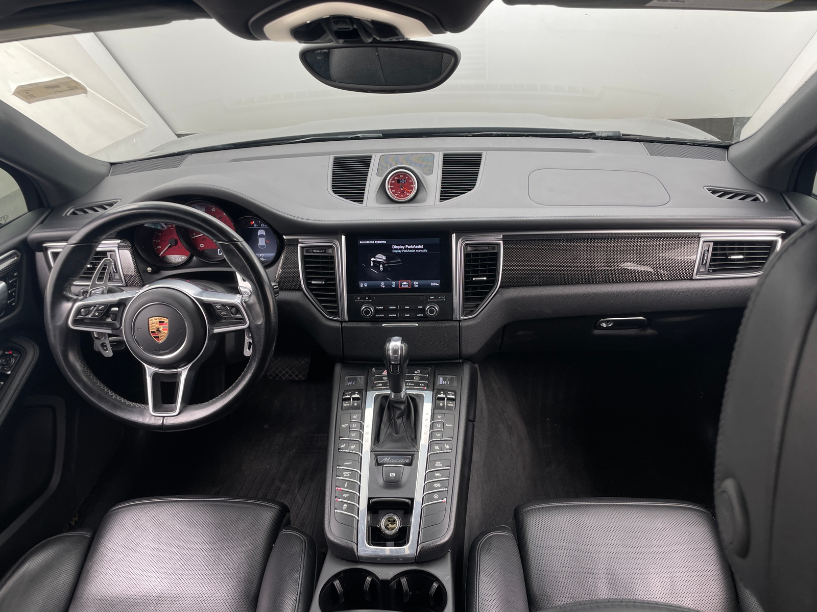 Thumbnail: 2018 Porsche Macan - 2