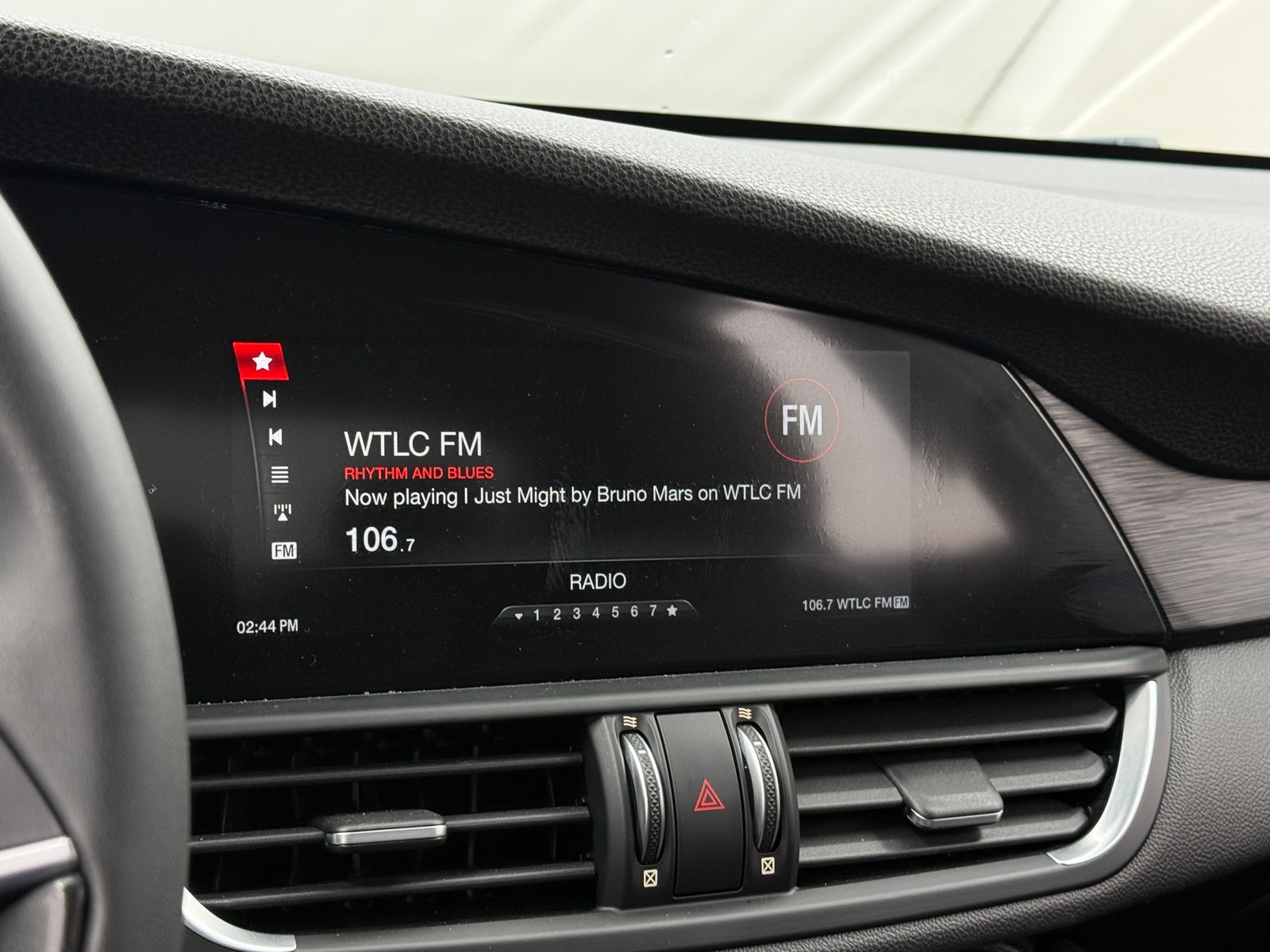 Thumbnail: 2018 Alfa Romeo Giulia - 3