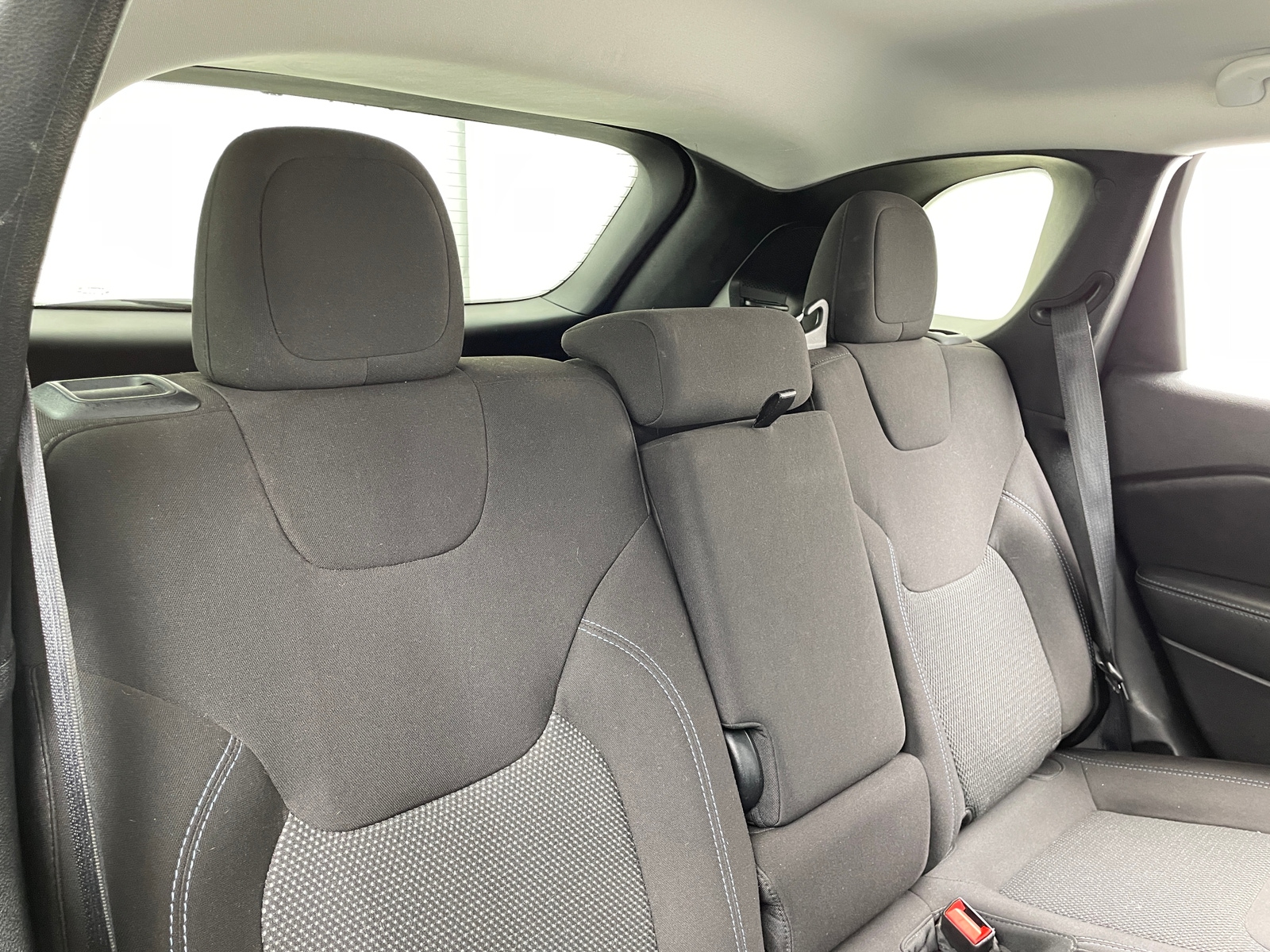 Thumbnail: 2020 Jeep Cherokee - 6