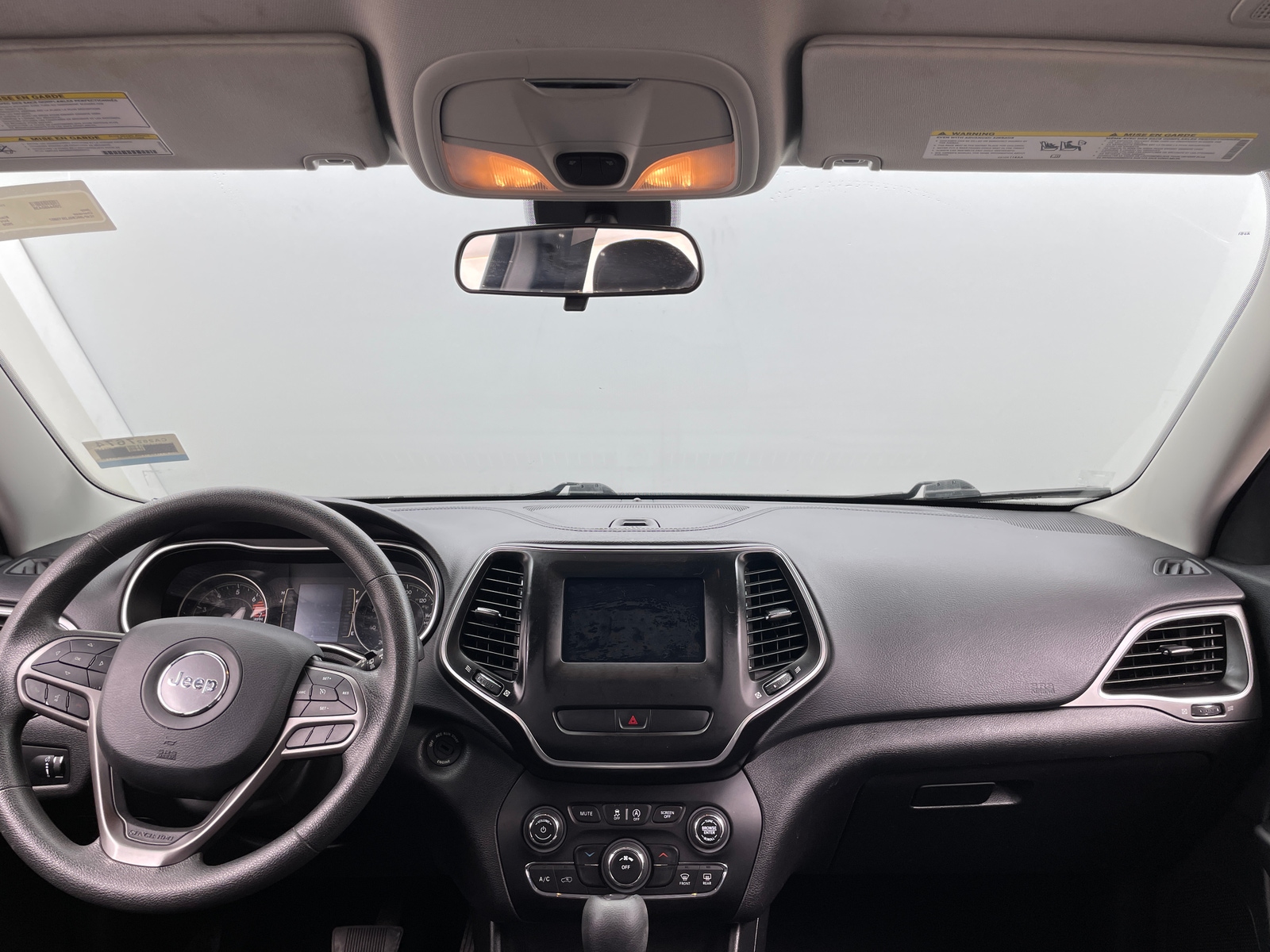 Thumbnail: 2020 Jeep Cherokee - 3