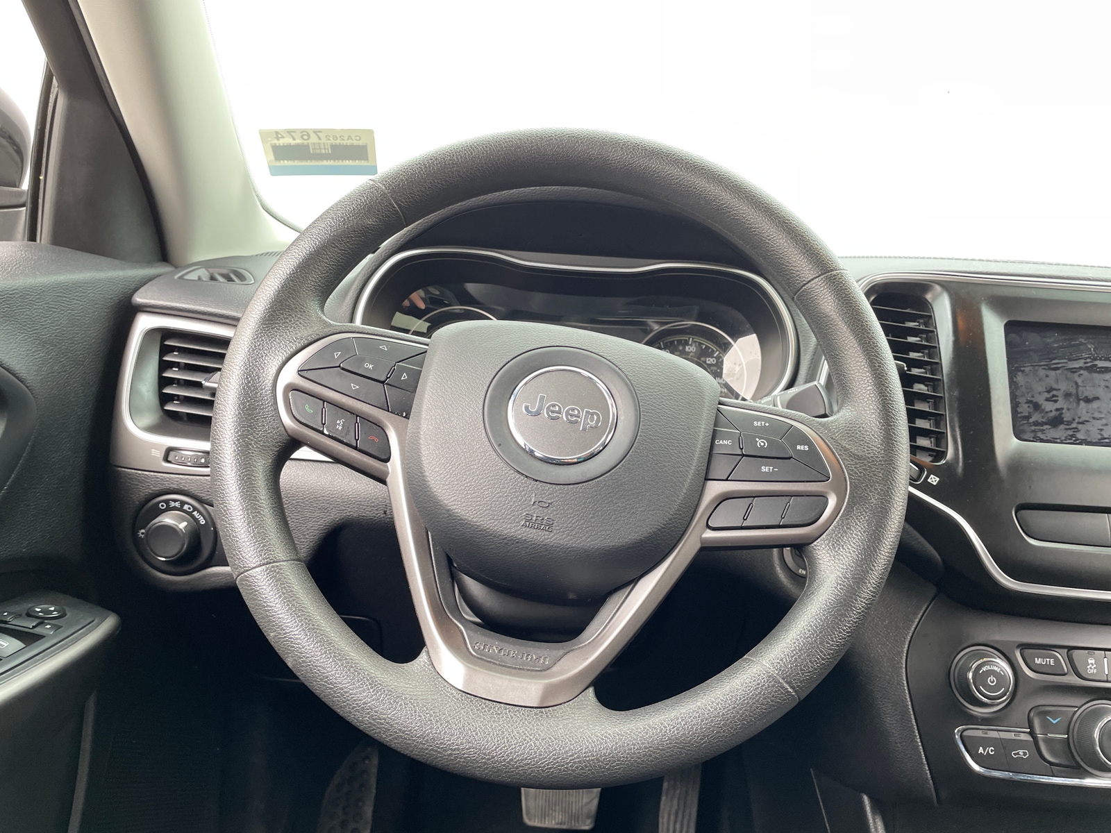 Thumbnail: 2020 Jeep Cherokee - 5