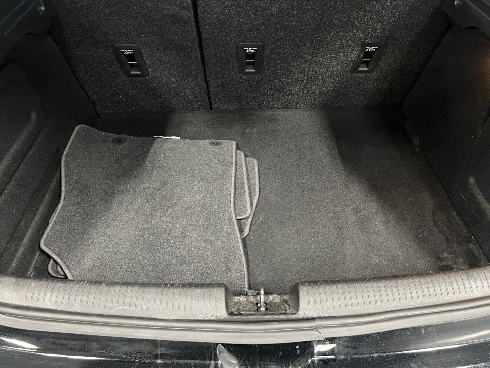 Thumbnail: 2017 Chevrolet Cruze - 7