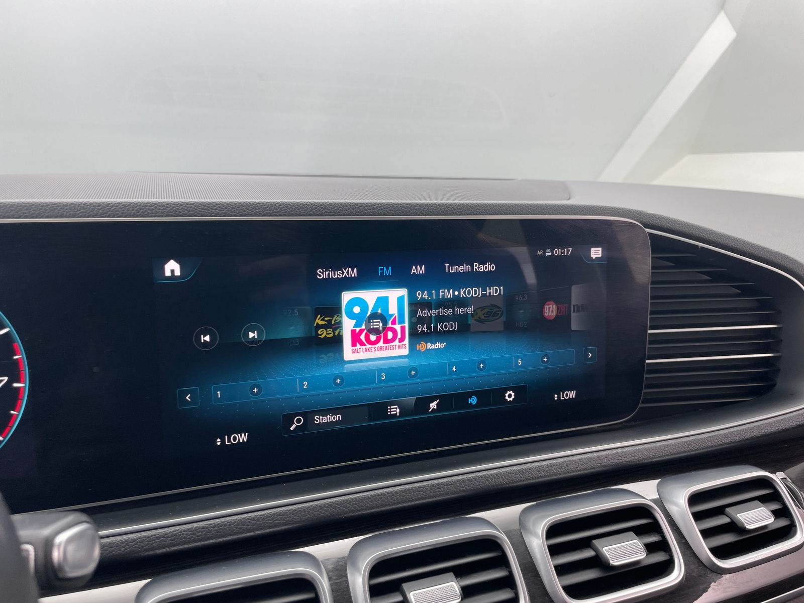 Thumbnail: 2020 Mercedes-Benz GLE - 3