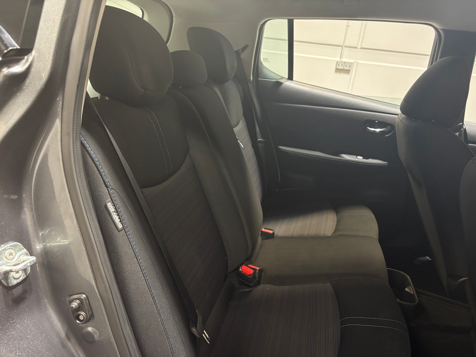 Thumbnail: 2023 Nissan Leaf - 6