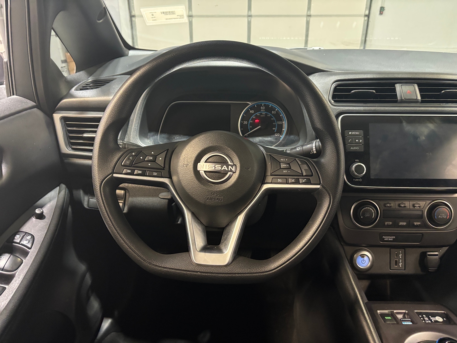 Thumbnail: 2023 Nissan Leaf - 5