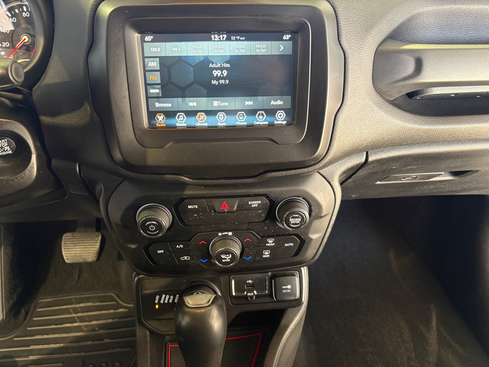 Thumbnail: 2019 Jeep Renegade - 4