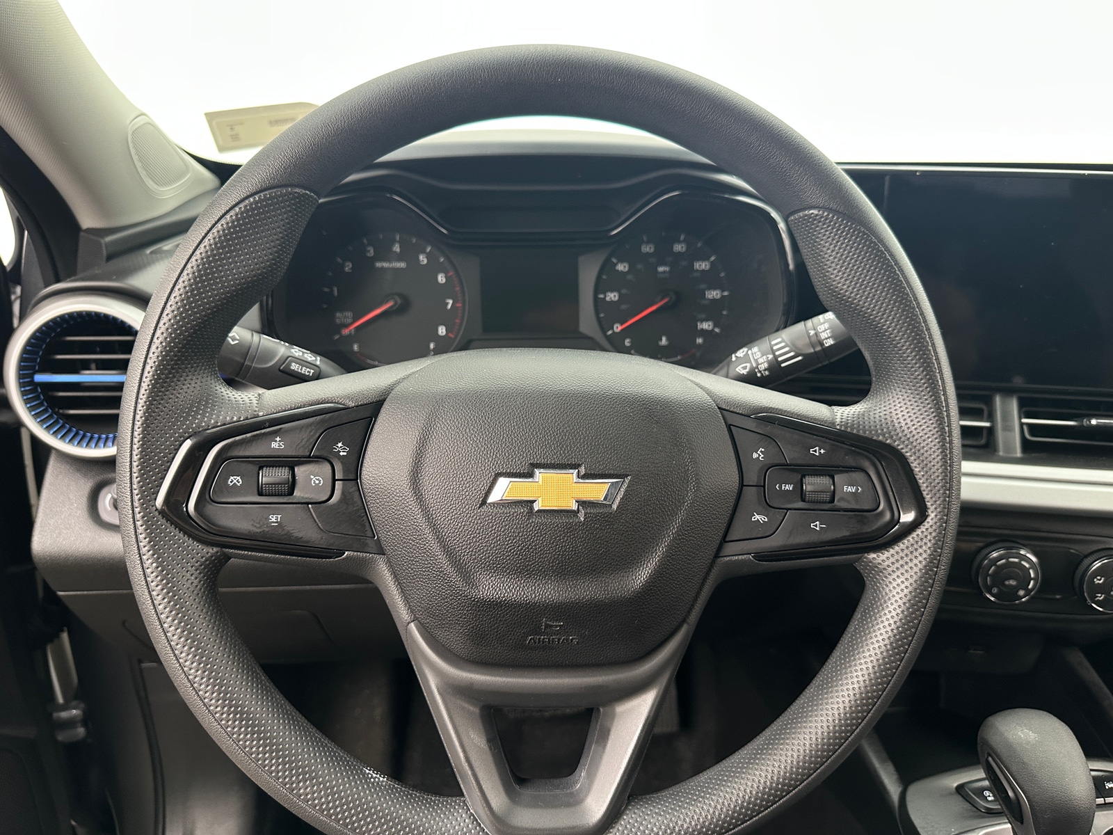 Thumbnail: 2024 Chevrolet Trax - 5