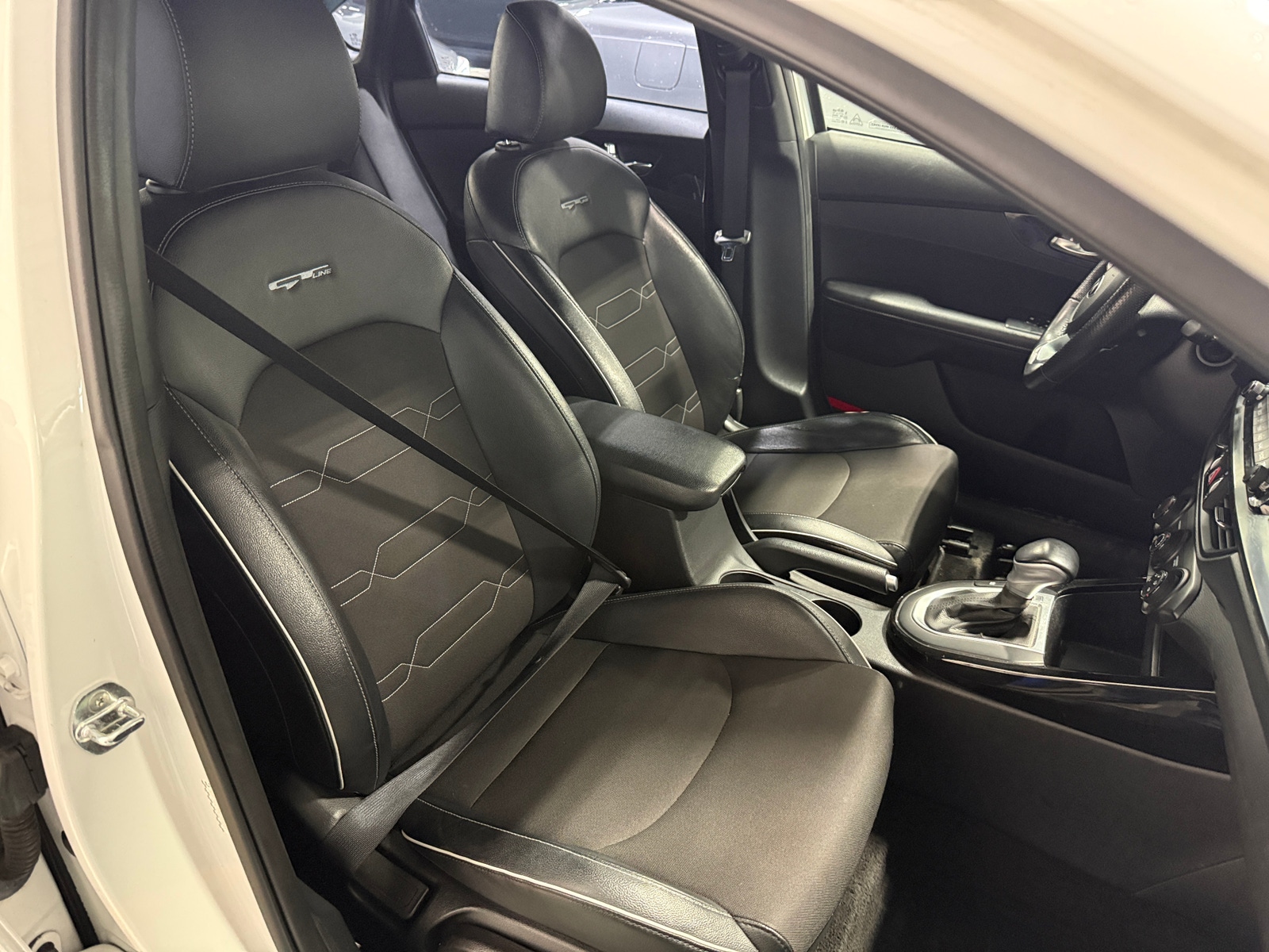 Thumbnail: 2021 Kia Forte - 2