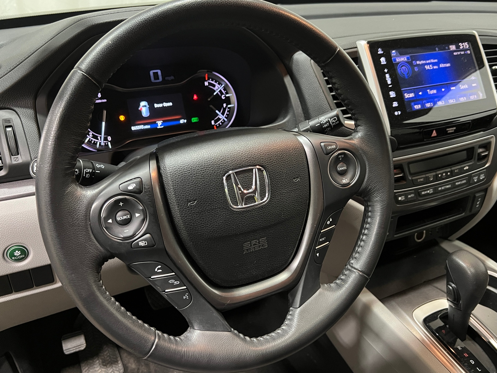 Thumbnail: 2017 Honda Pilot - 4