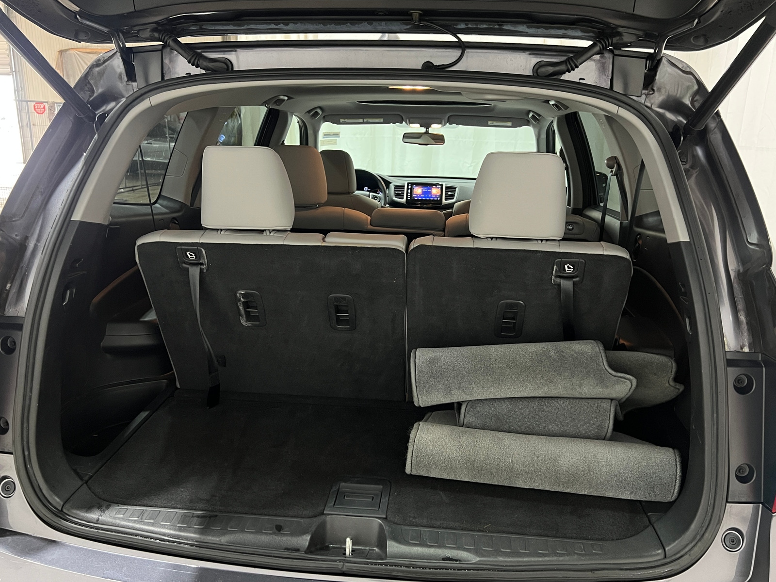 Thumbnail: 2017 Honda Pilot - 6