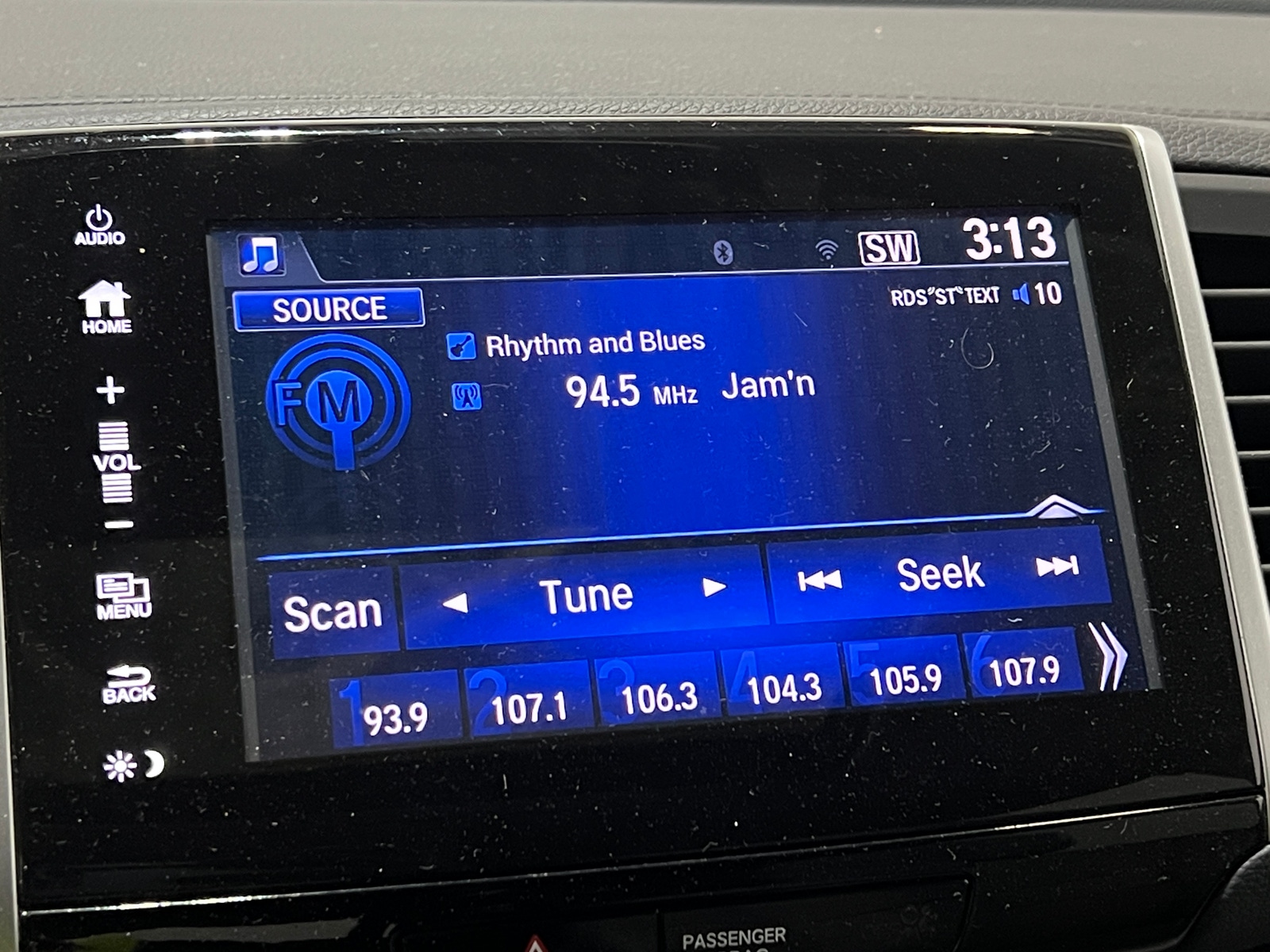 Thumbnail: 2017 Honda Pilot - 3