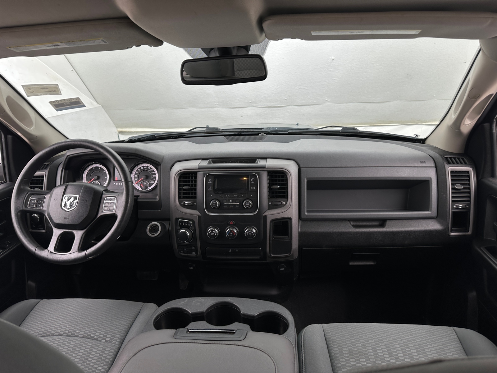 Thumbnail: 2020 RAM 1500 Classic - 3