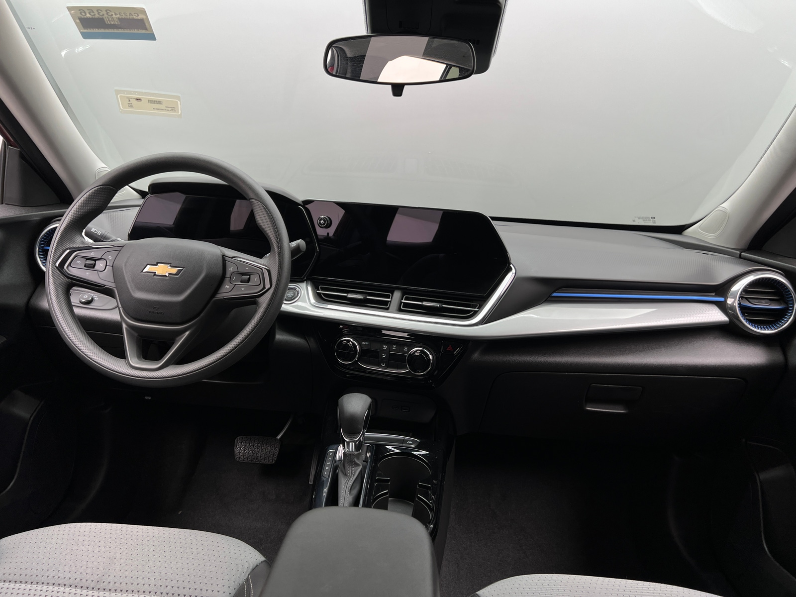 Thumbnail: 2025 Chevrolet Trax - 3