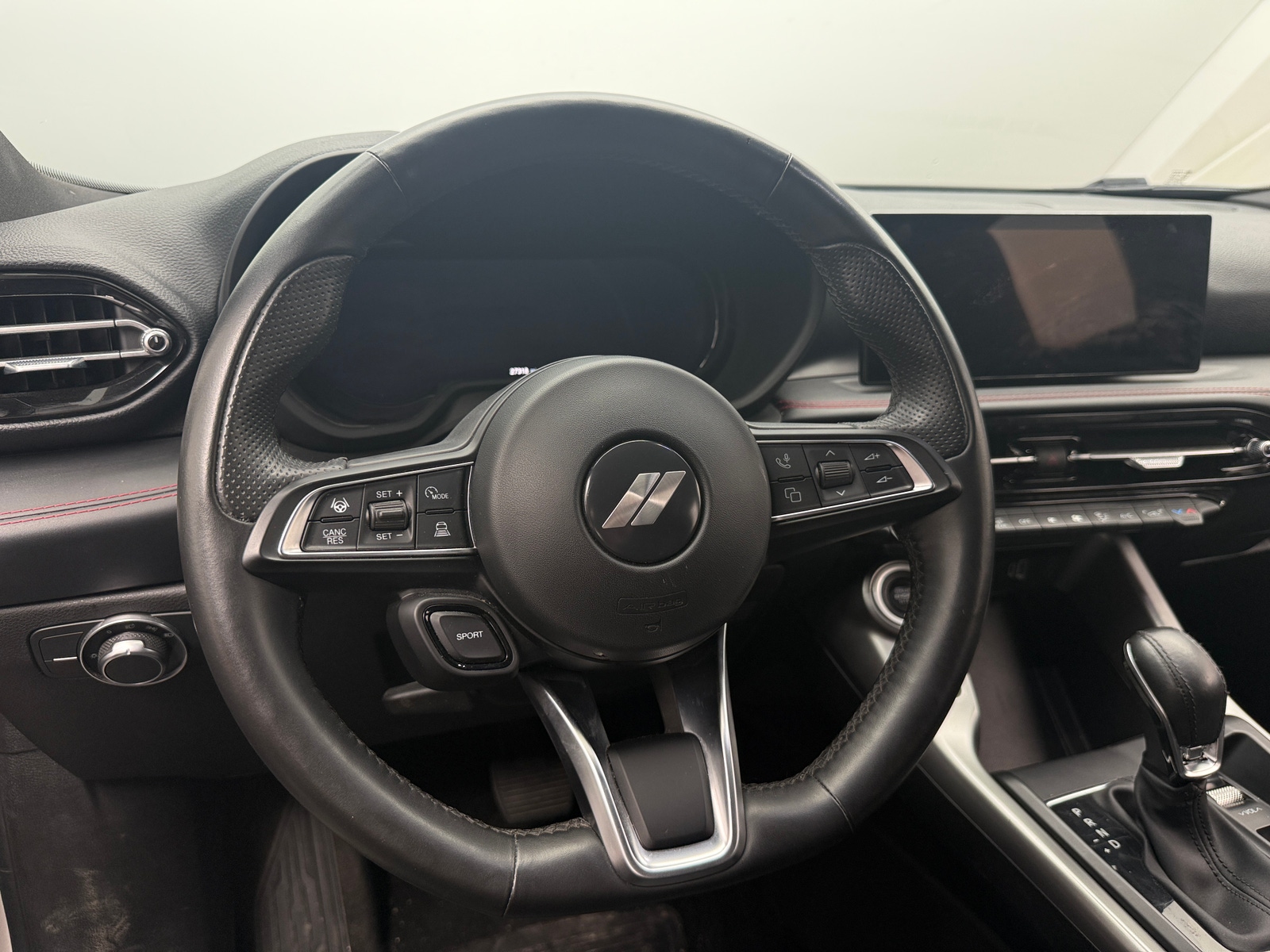 Thumbnail: 2024 Dodge Hornet - 4