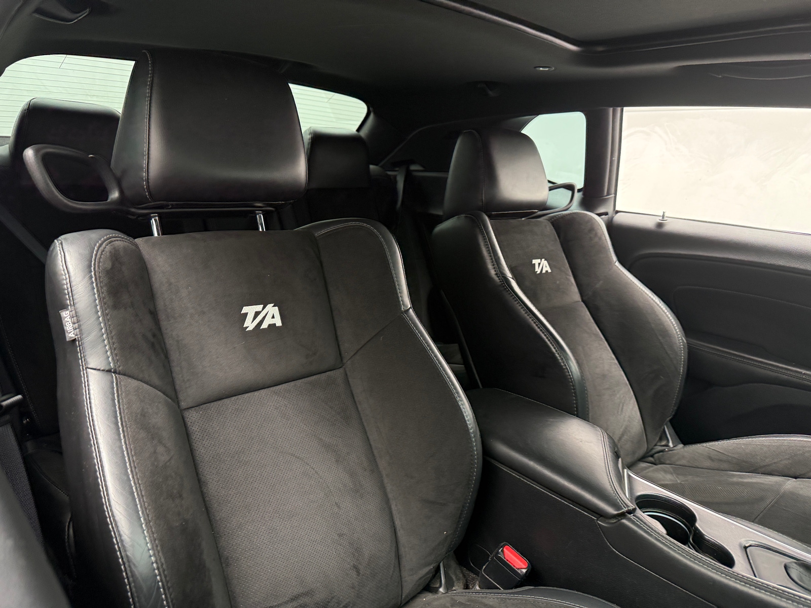 Thumbnail: 2018 Dodge Challenger - 2