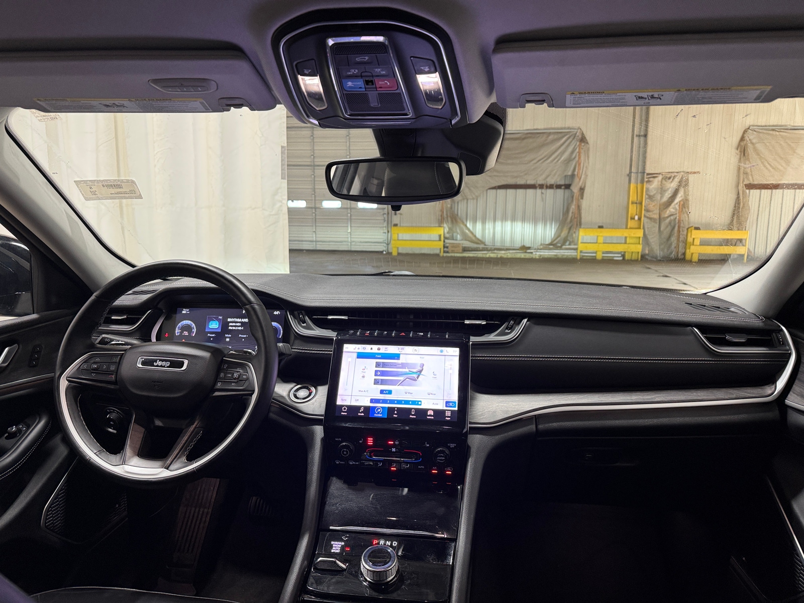 Thumbnail: 2022 Jeep Grand Cherokee L - 2