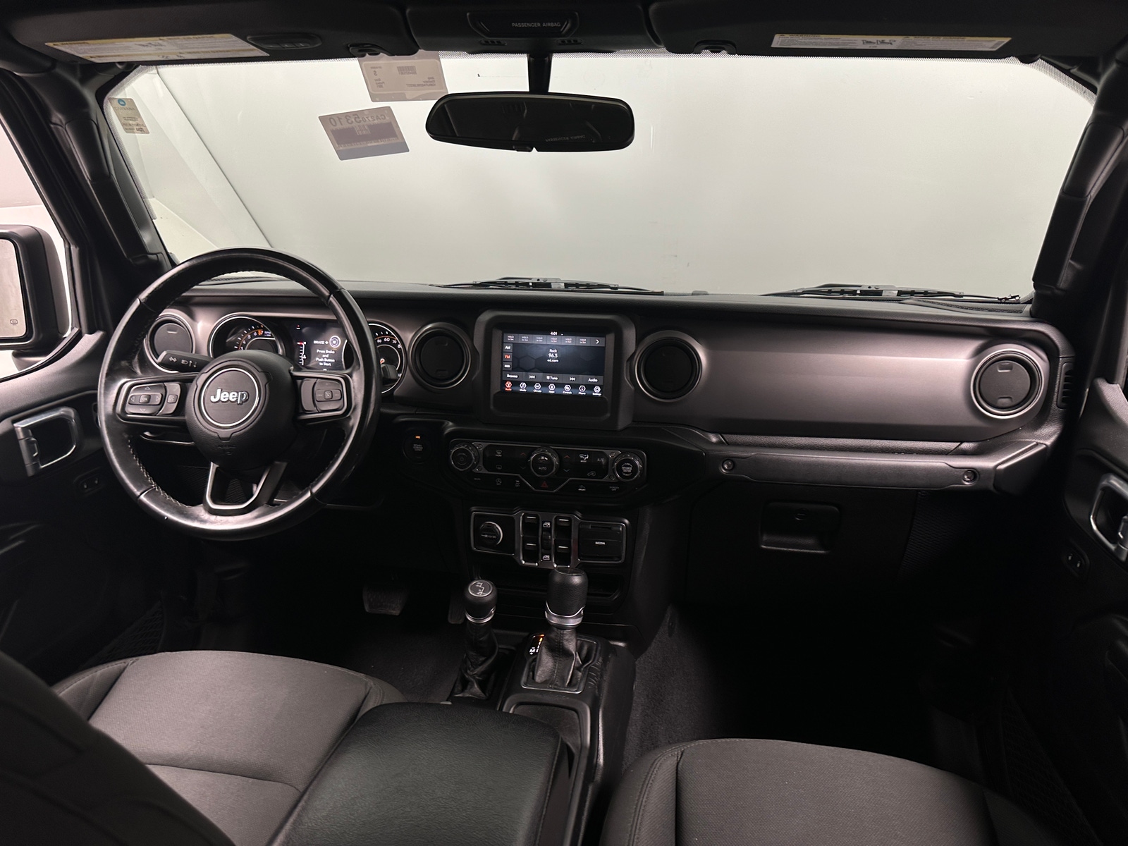 Thumbnail: 2021 Jeep Gladiator - 3