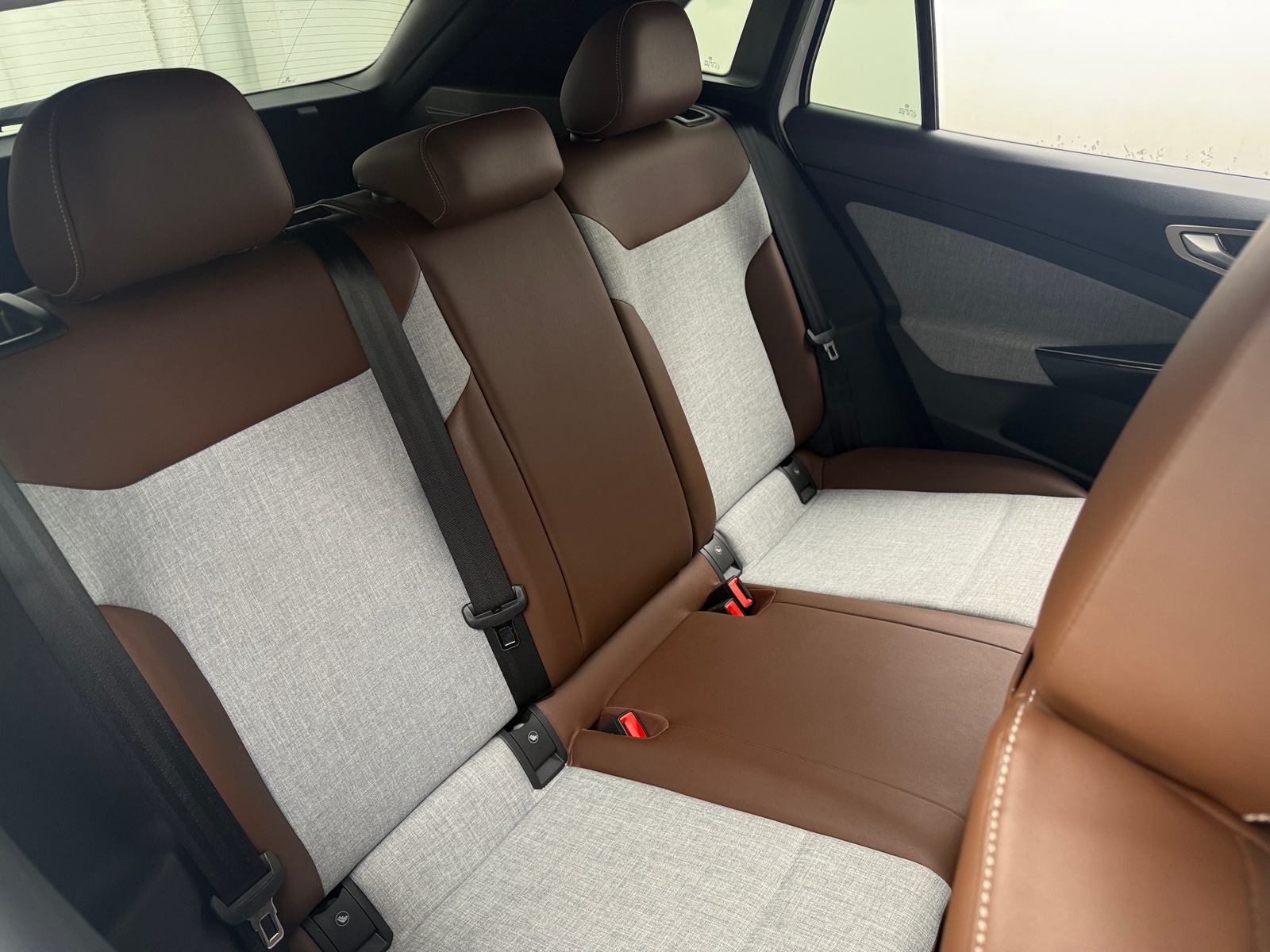 Thumbnail: 2023 Volkswagen ID.4 - 6