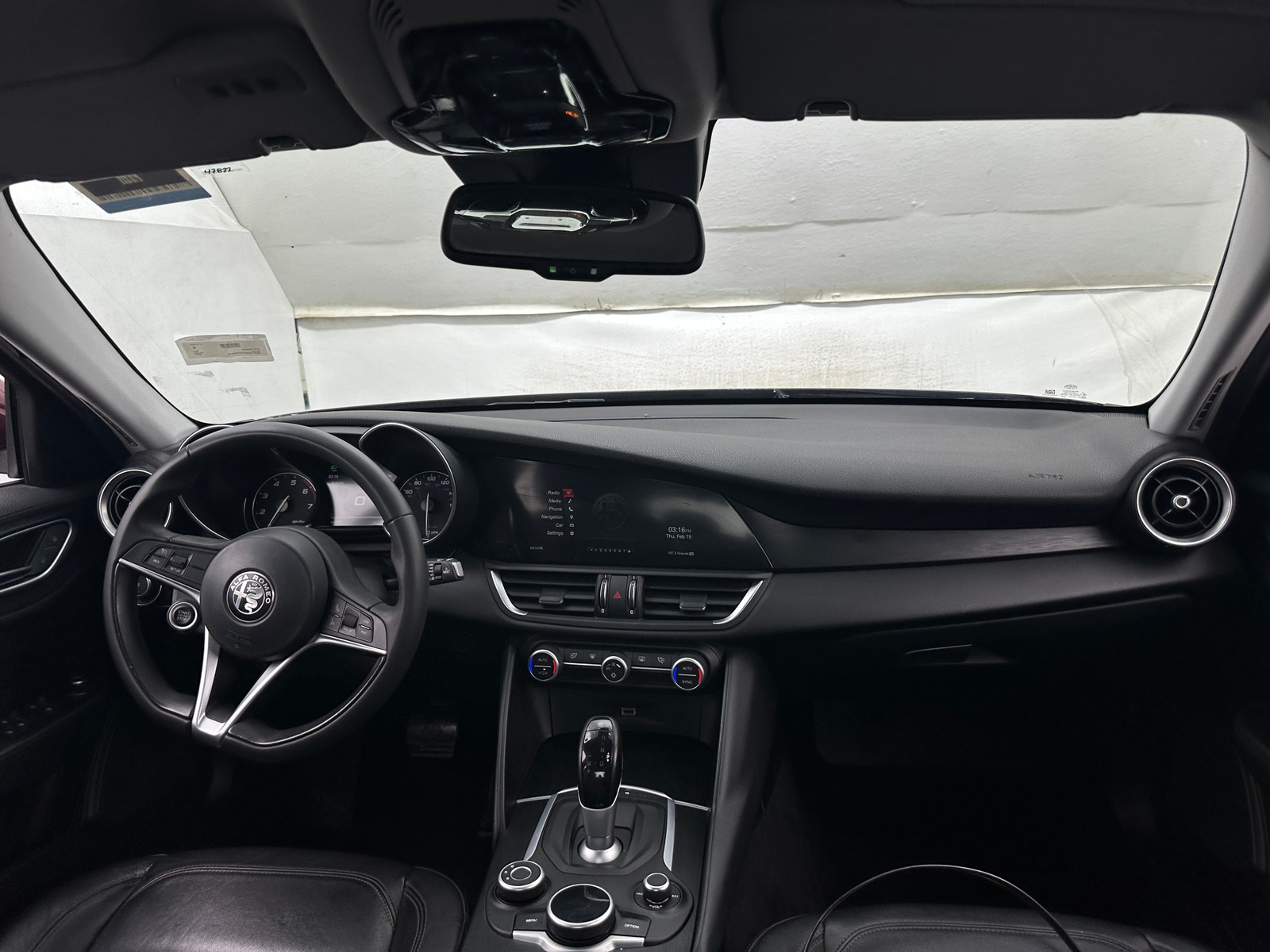 Thumbnail: 2017 Alfa Romeo Giulia - 2