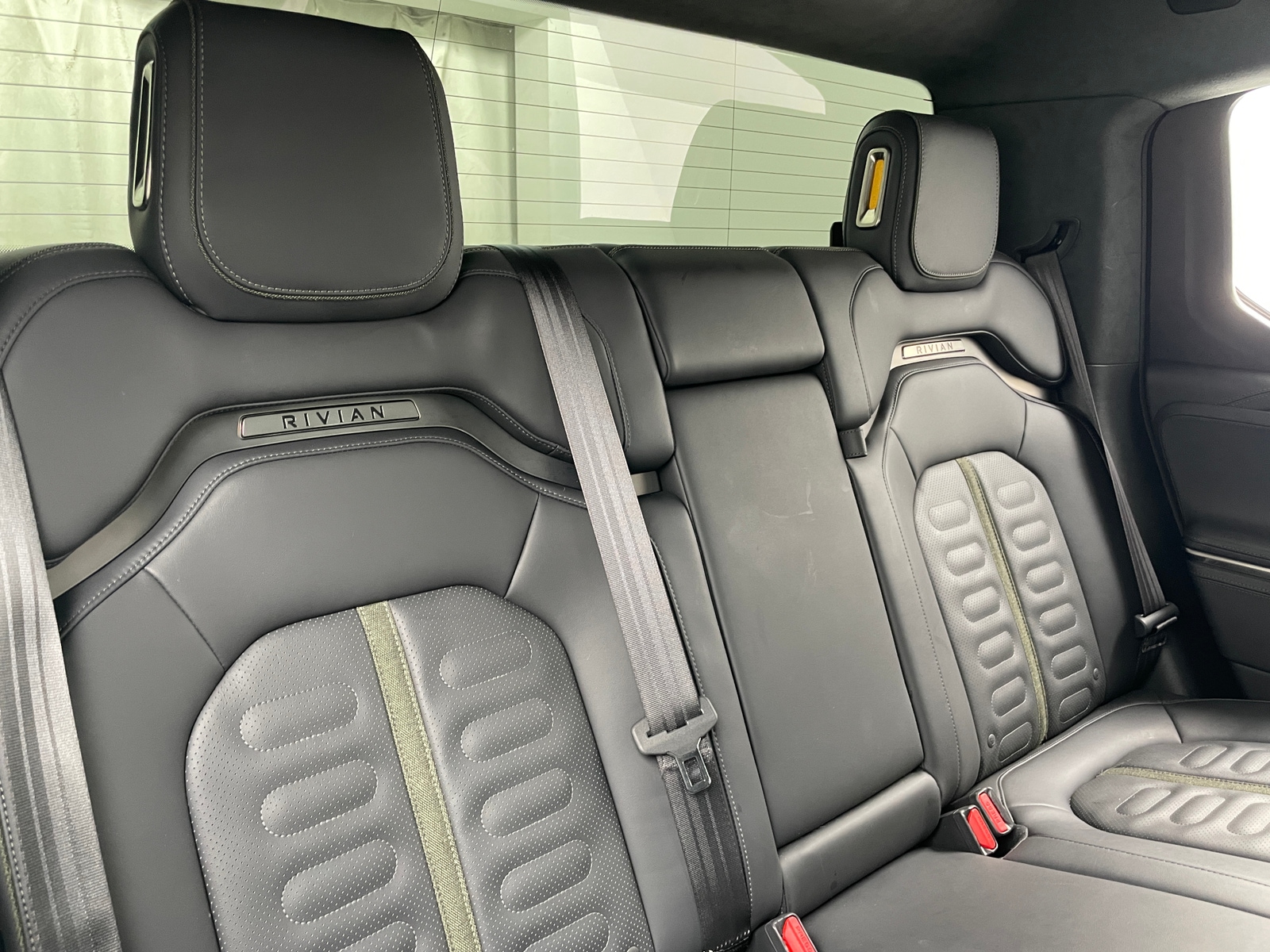 Thumbnail: 2023 Rivian R1T - 5