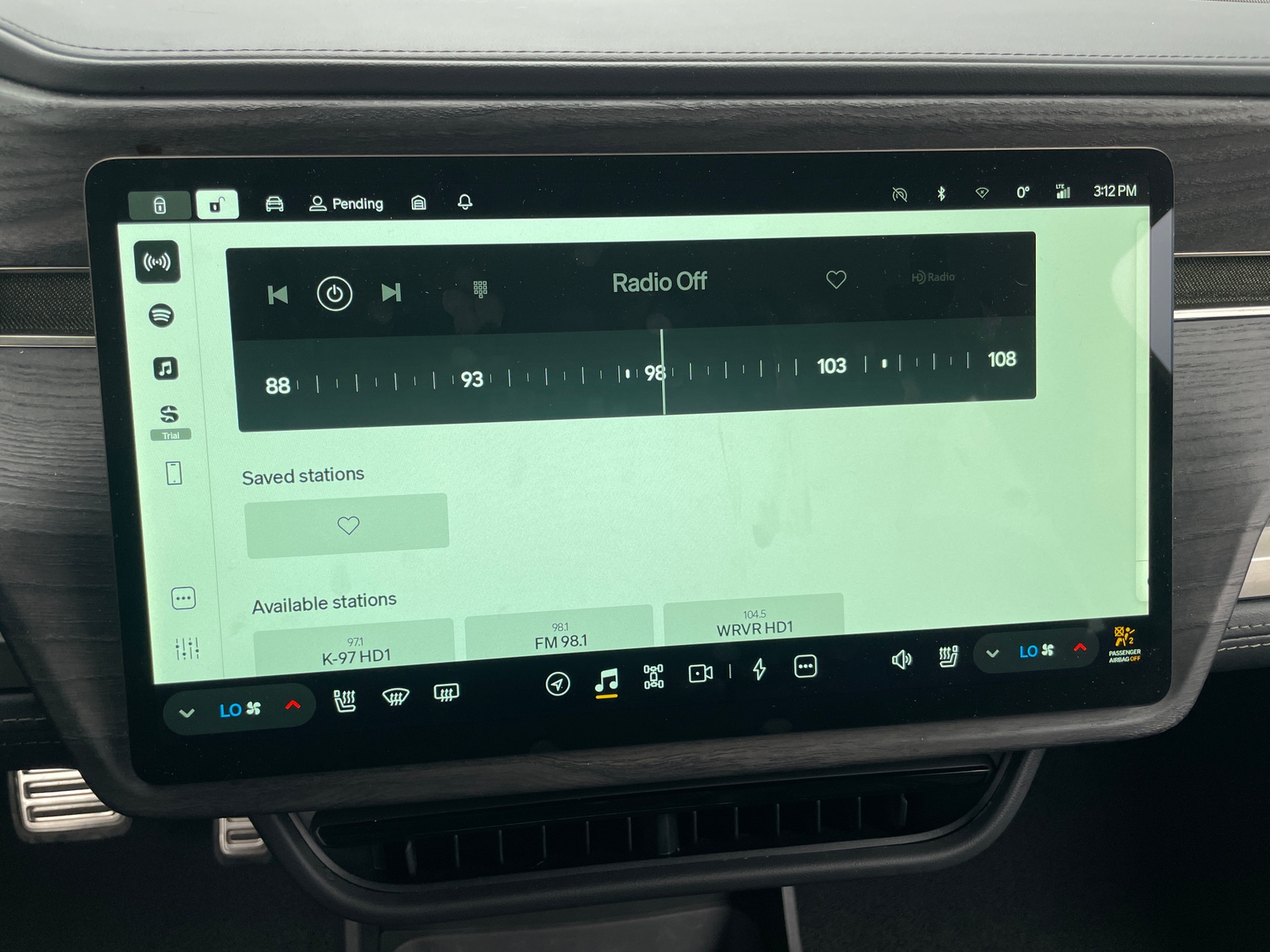 Thumbnail: 2023 Rivian R1T - 3