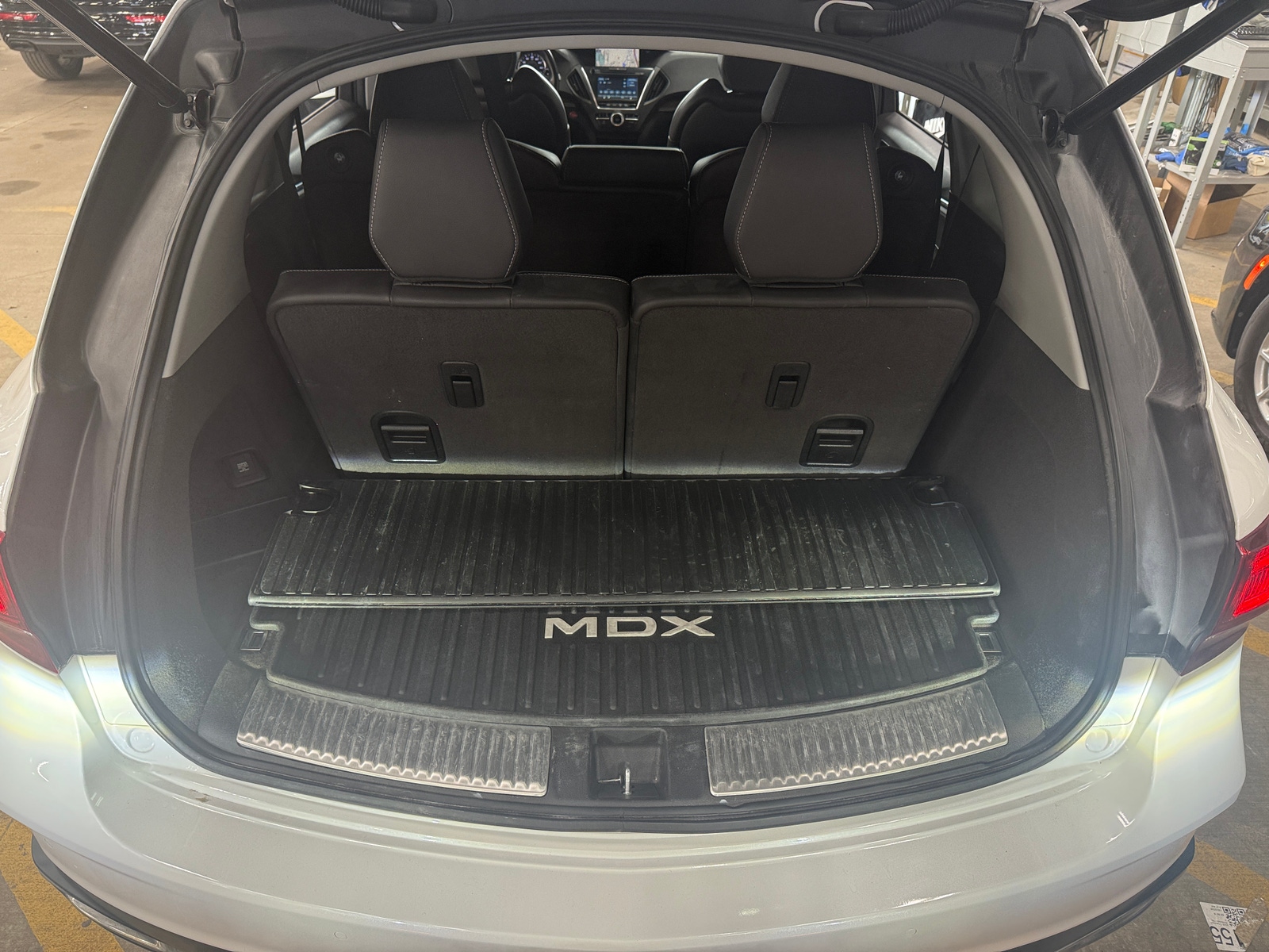 Thumbnail: 2020 Acura MDX - 6