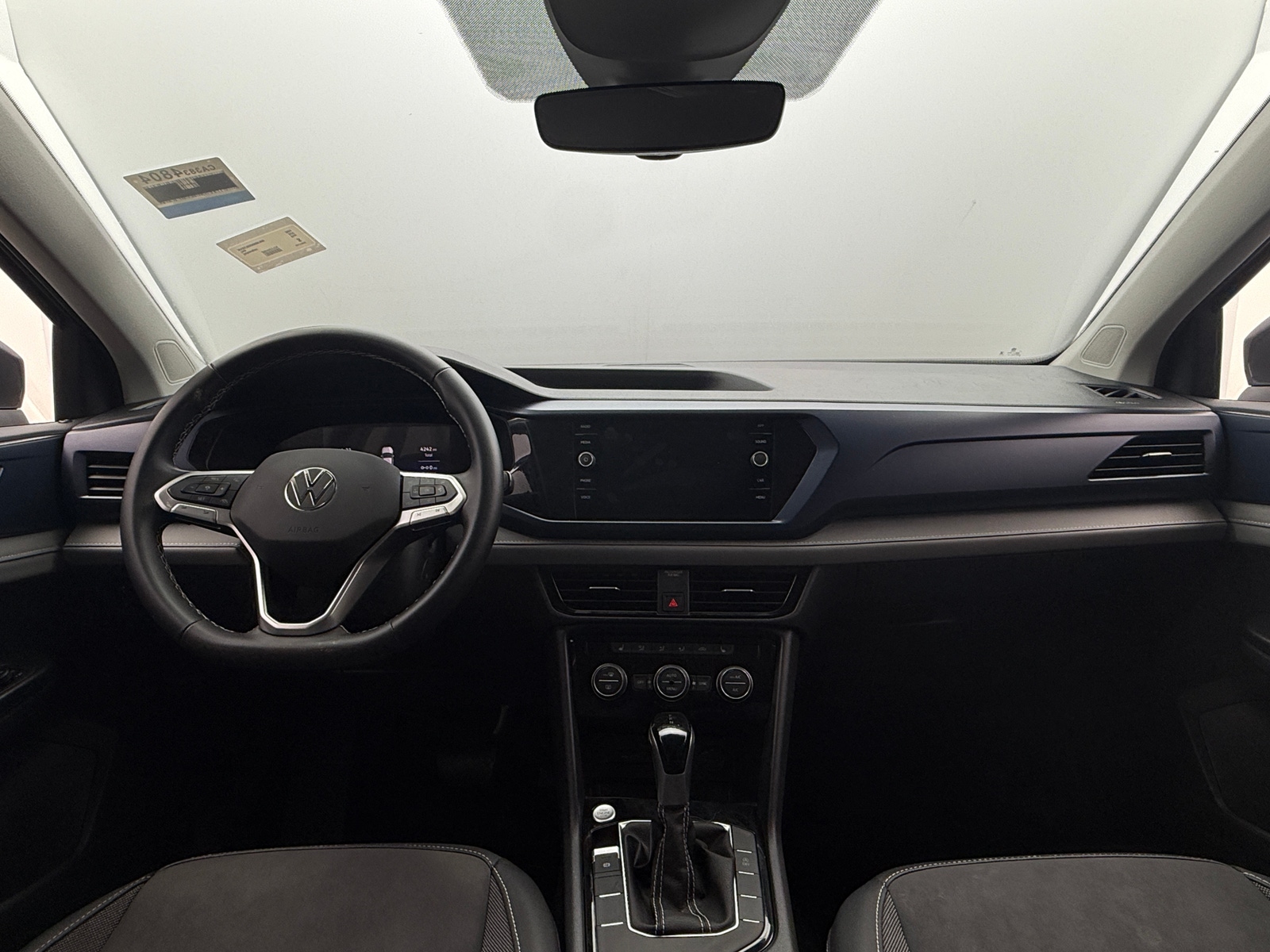 Thumbnail: 2024 Volkswagen Taos - 2