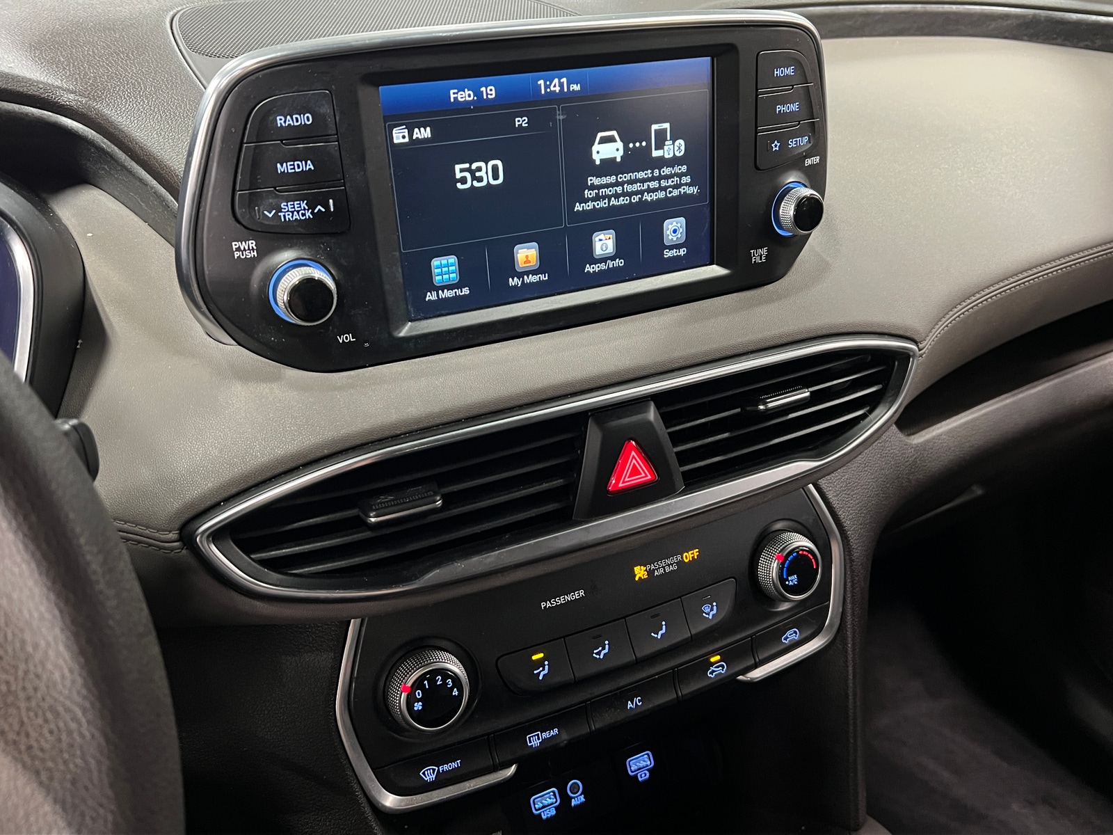 Thumbnail: 2019 Hyundai Santa Fe - 4