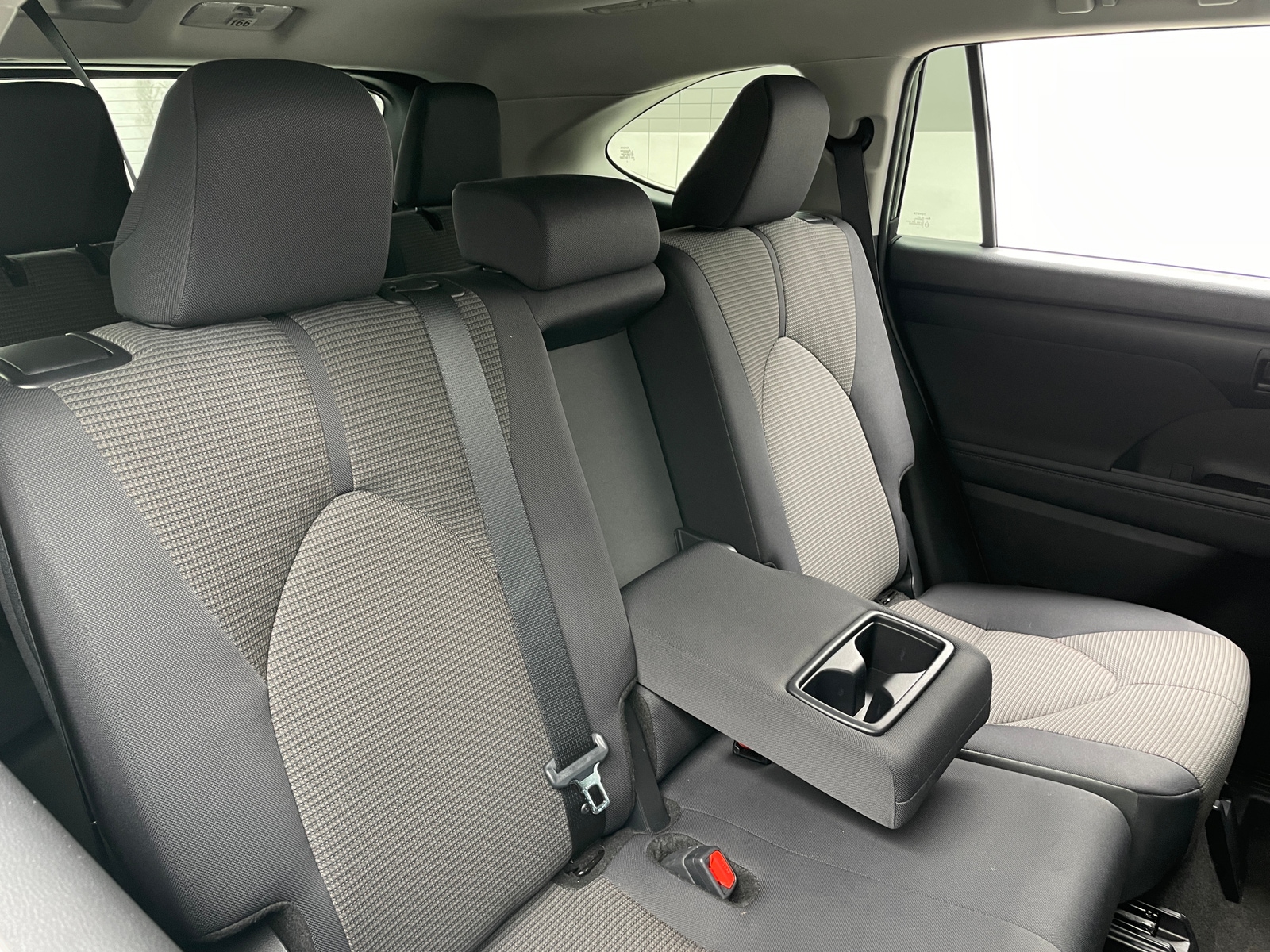 Thumbnail: 2025 Toyota Highlander - 6