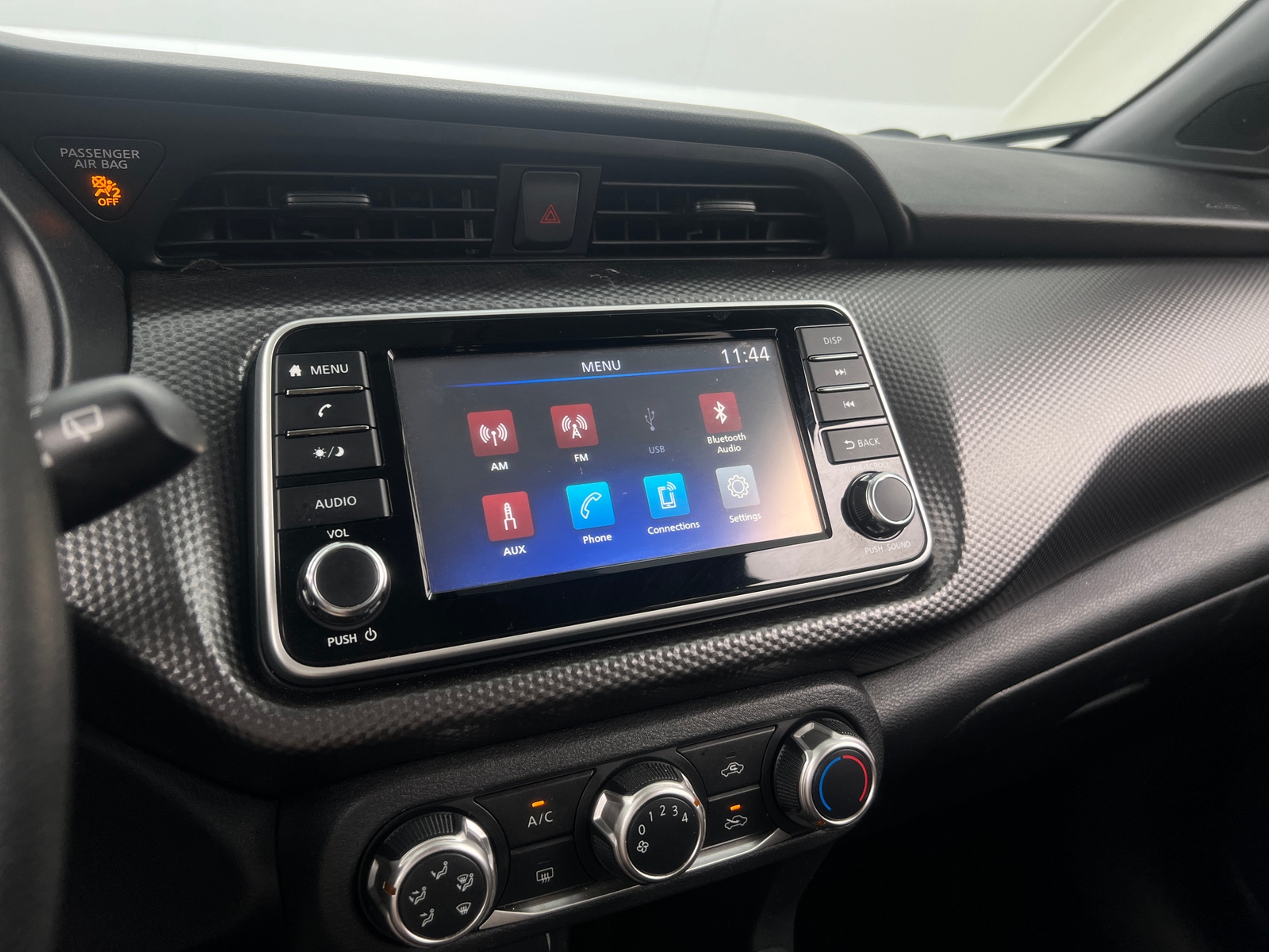 Thumbnail: 2020 Nissan Kicks - 4