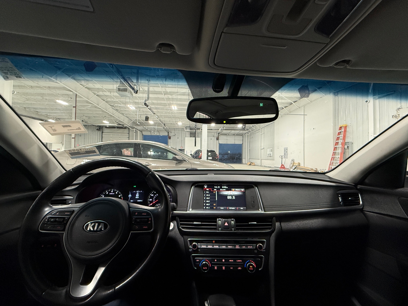 Thumbnail: 2016 Kia Optima - 2