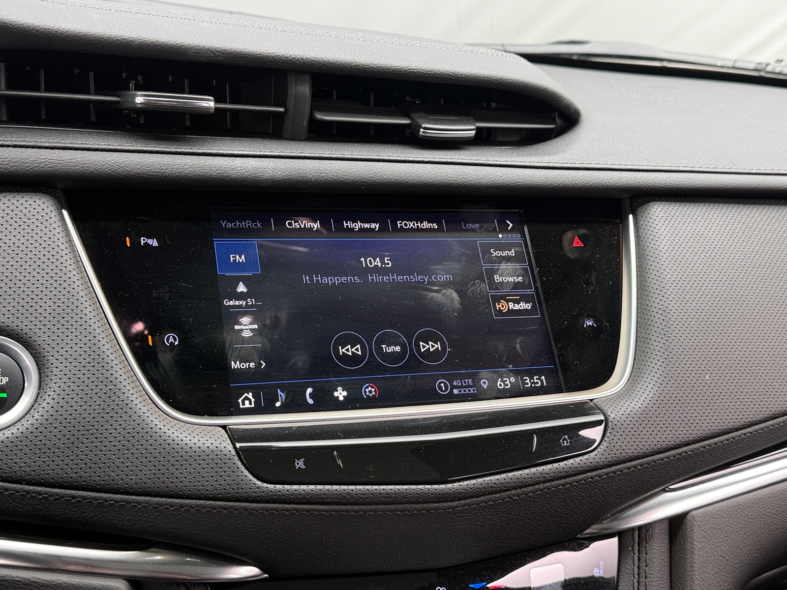 Thumbnail: 2024 Cadillac XT6 - 3