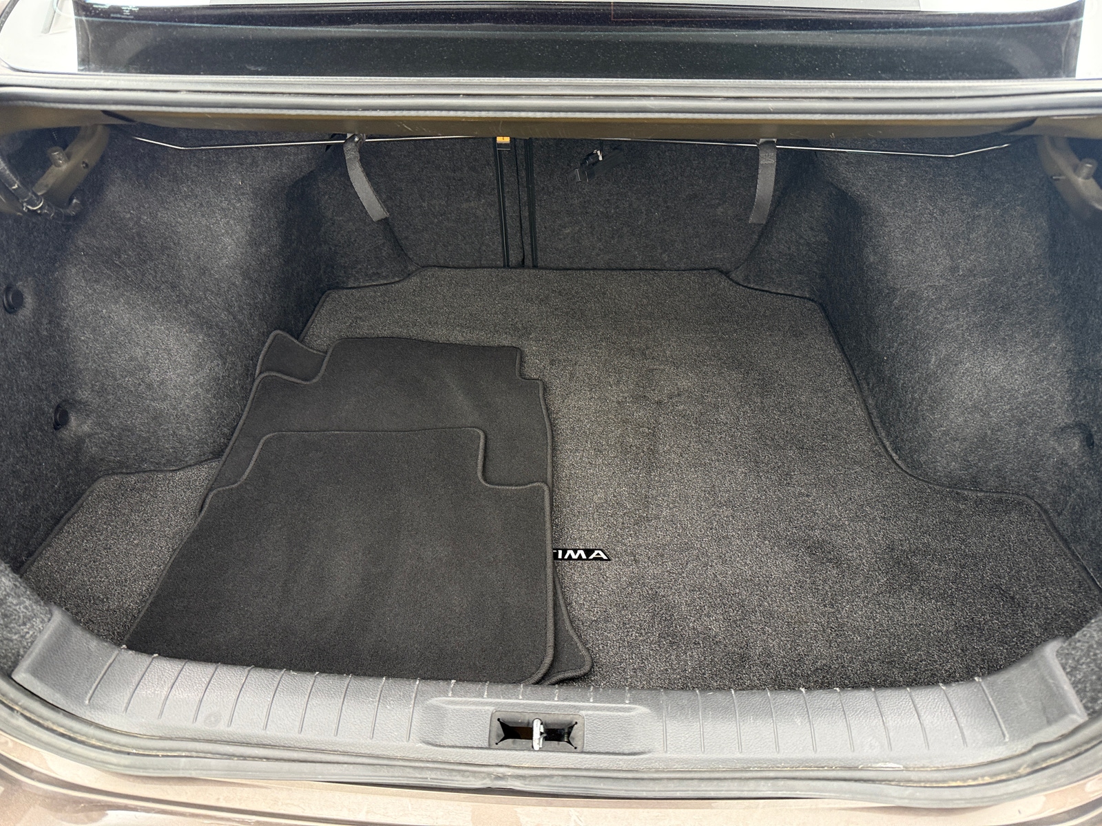 Thumbnail: 2015 Nissan Altima - 6