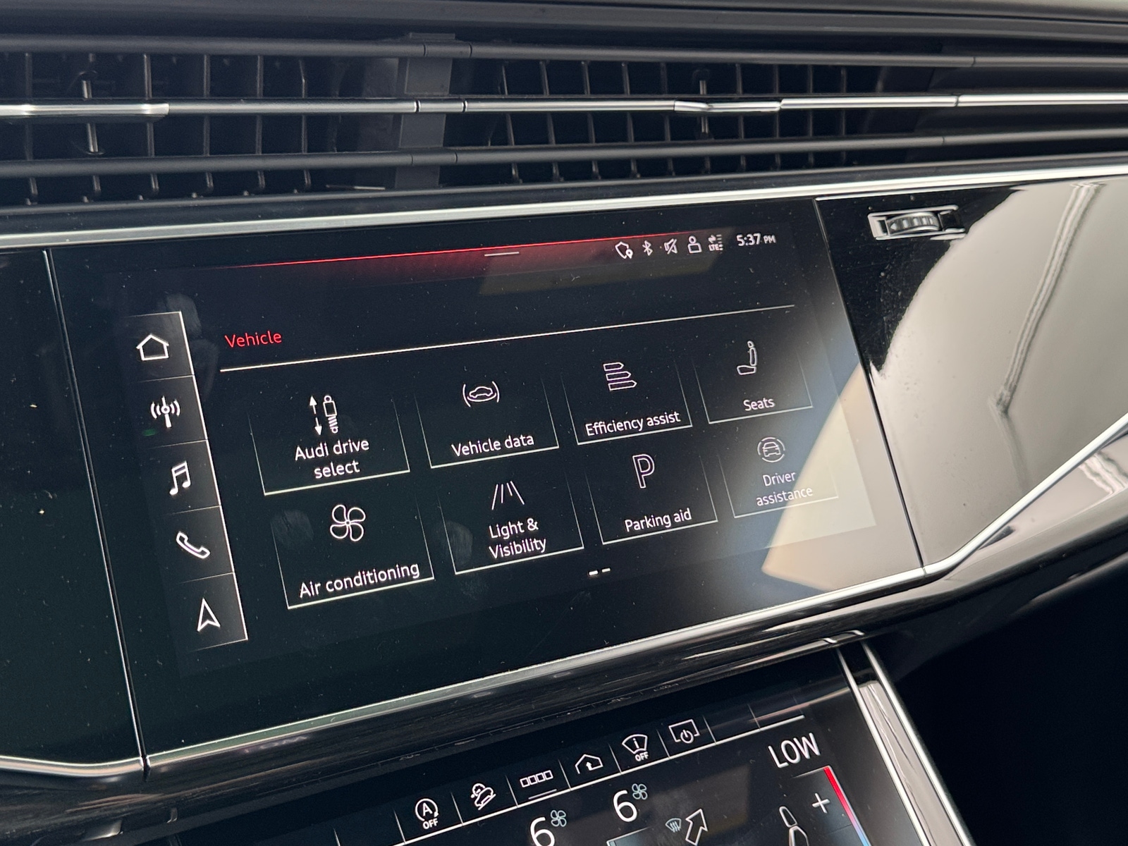 Thumbnail: 2021 Audi Q8 - 3