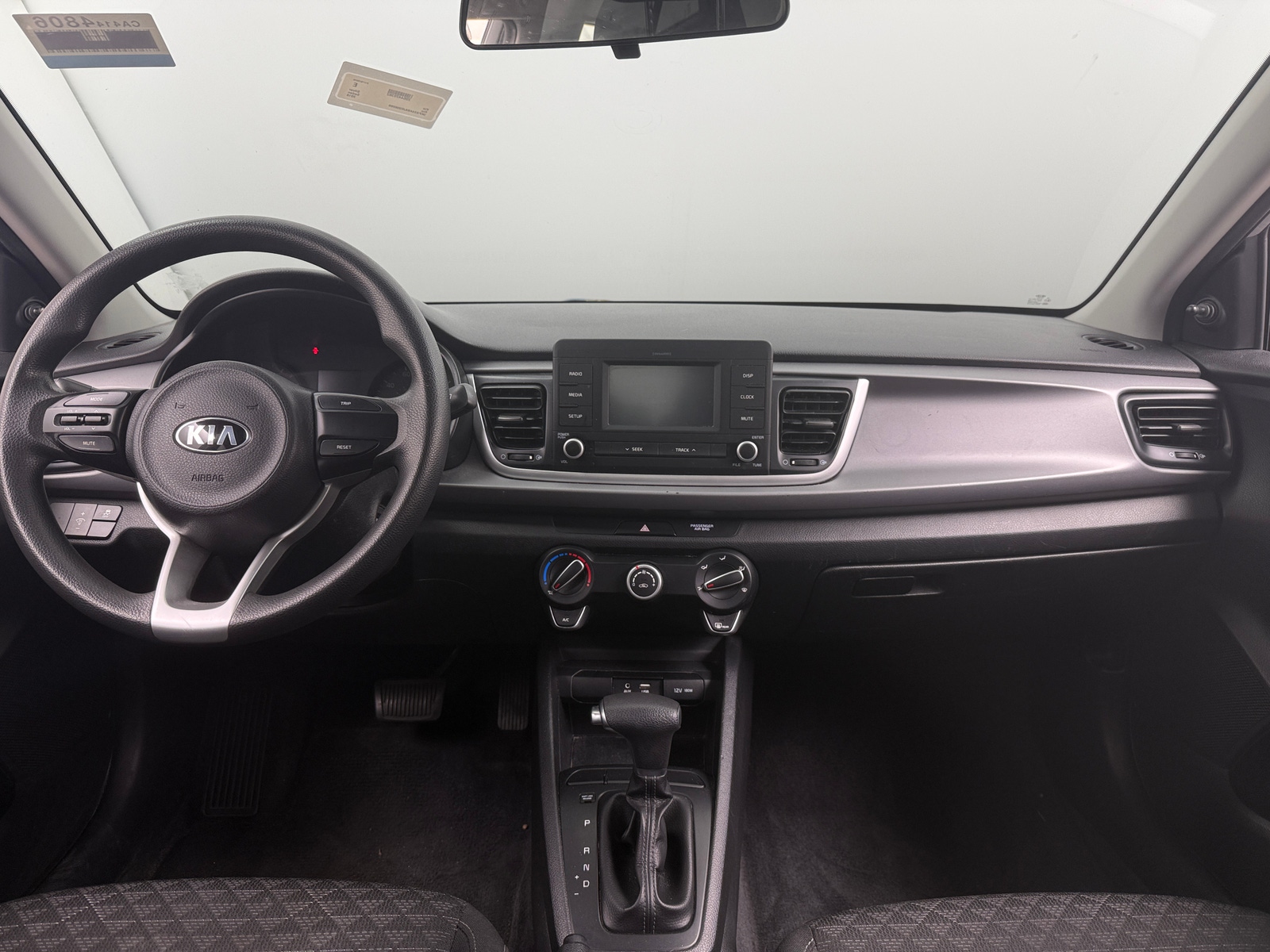 Thumbnail: 2018 Kia Rio - 3