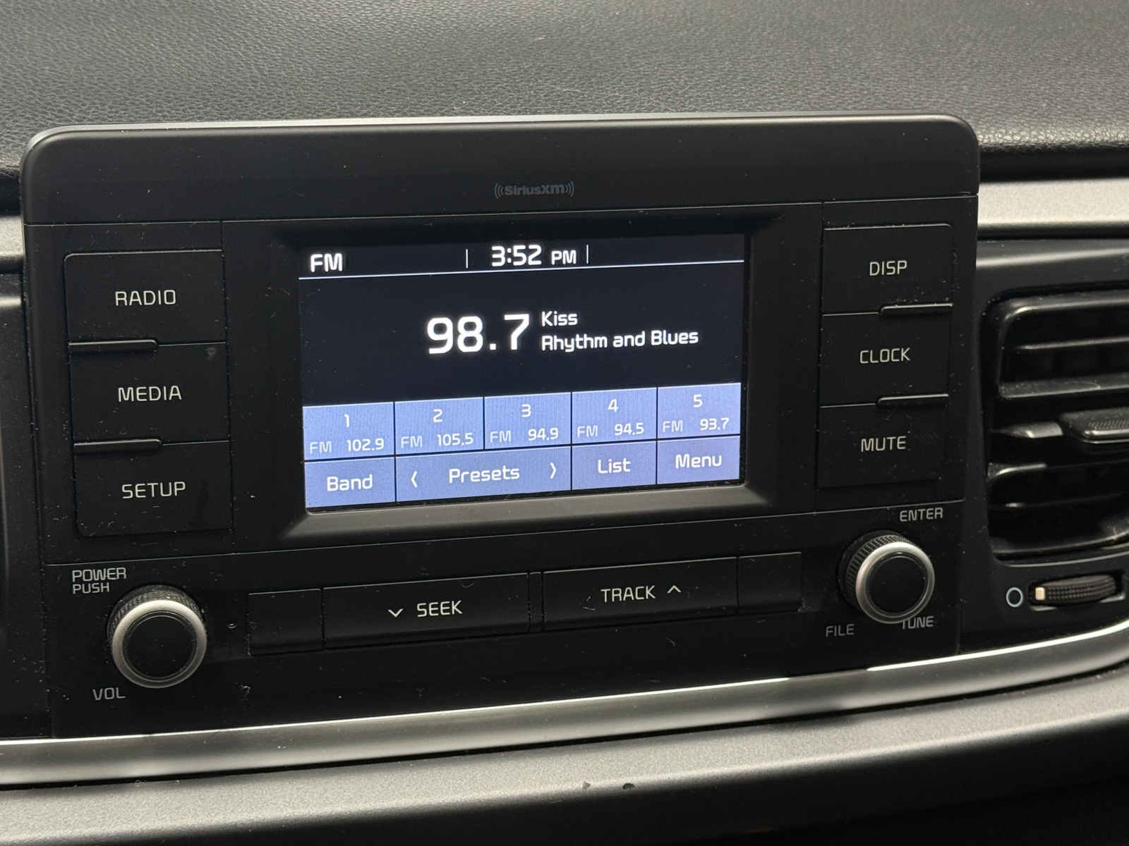 Thumbnail: 2018 Kia Rio - 4