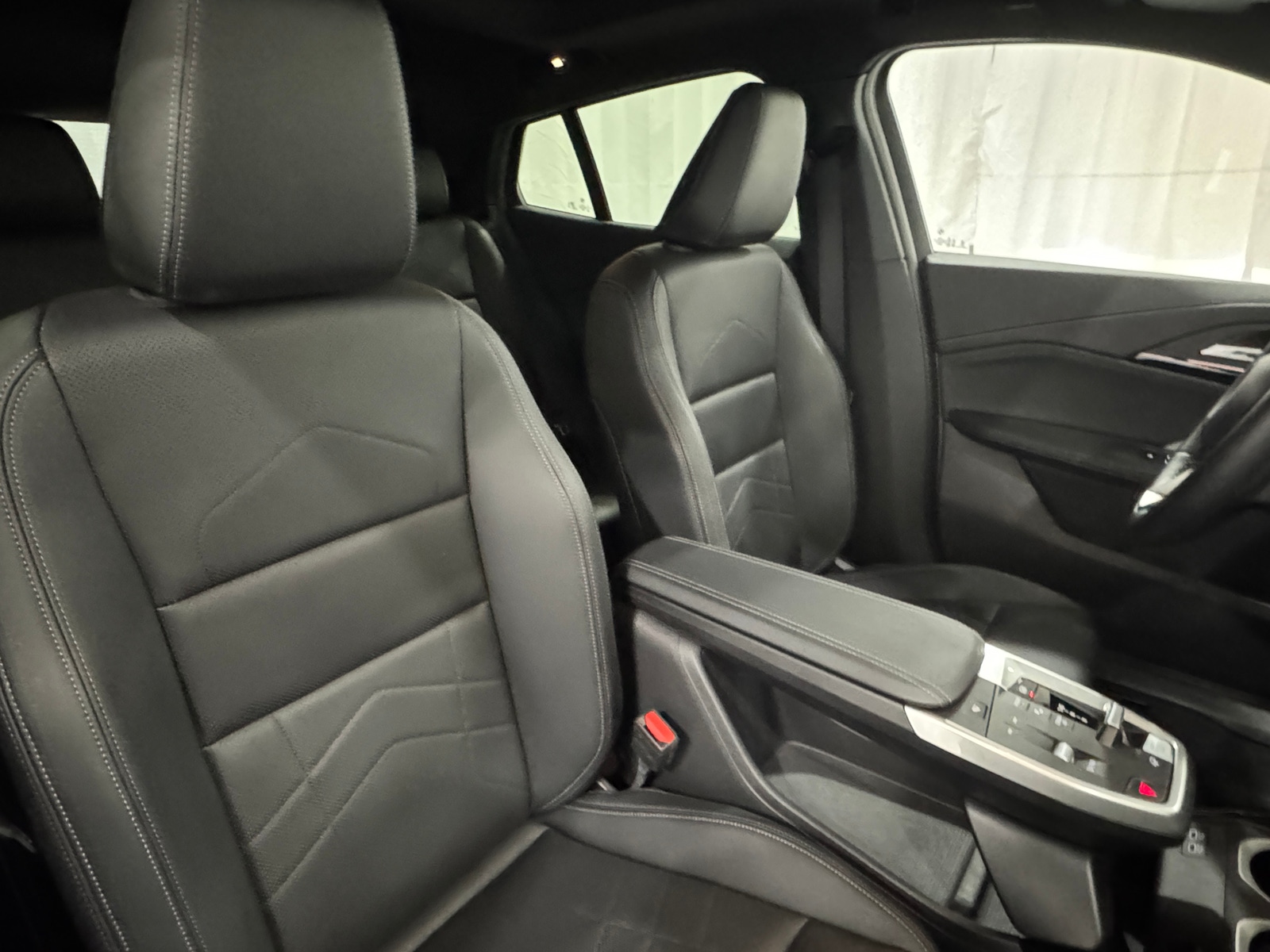 Thumbnail: 2025 BMW X2 - 2