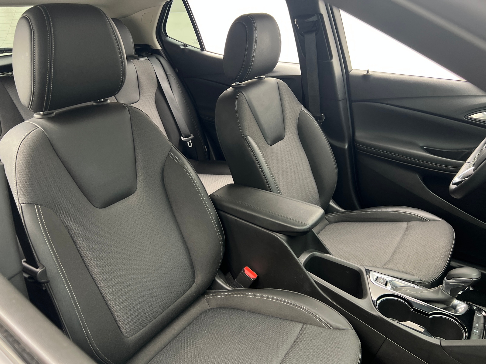 Thumbnail: 2025 Buick Encore GX - 2