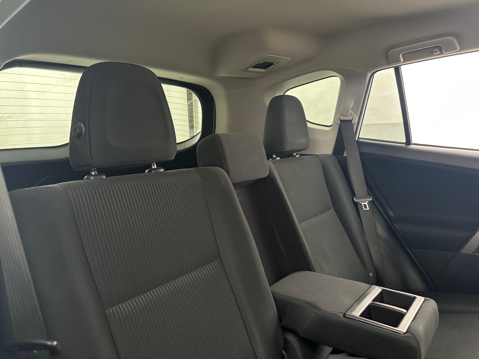 Thumbnail: 2018 Toyota RAV4 - 6