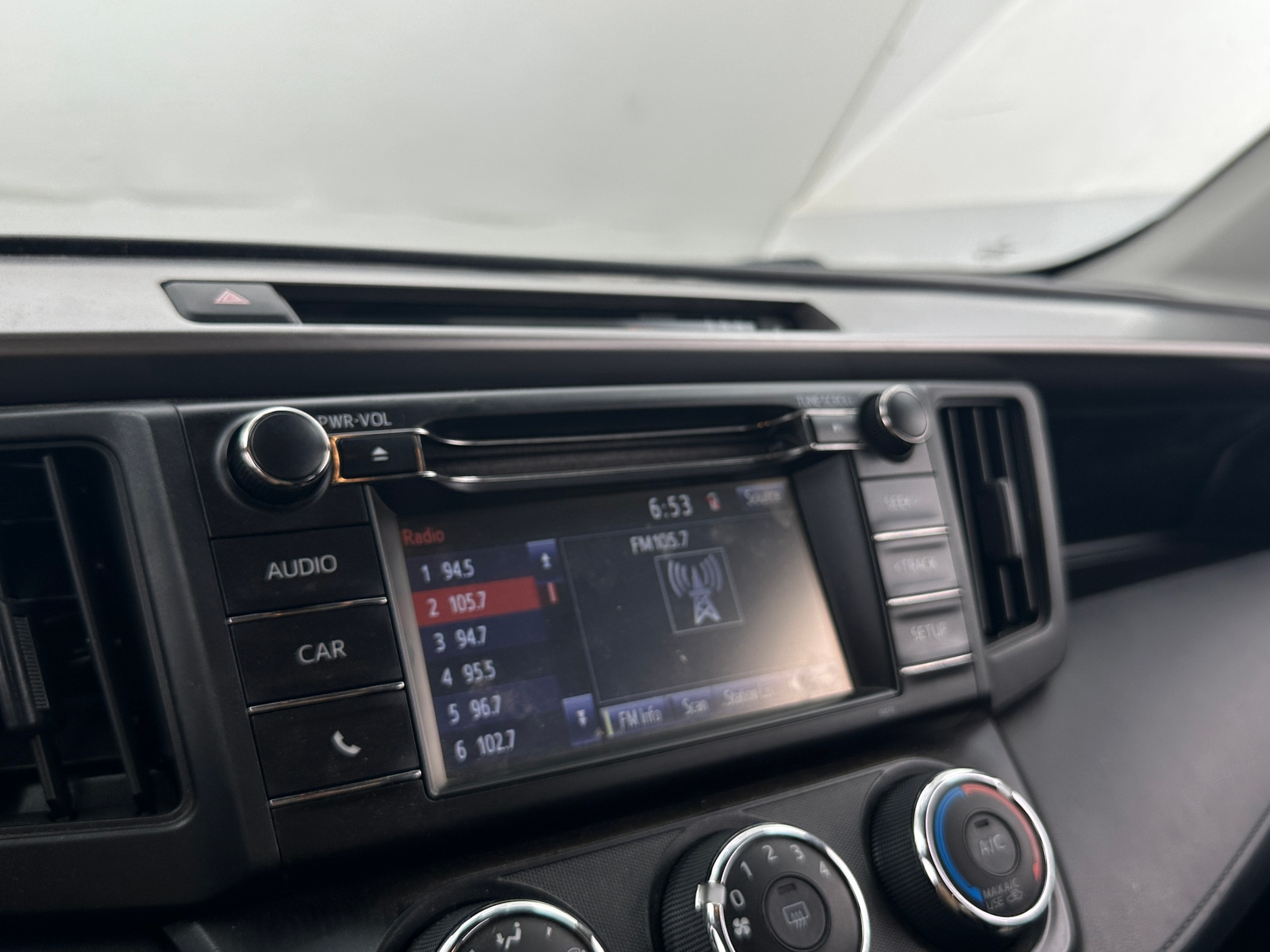 Thumbnail: 2018 Toyota RAV4 - 4