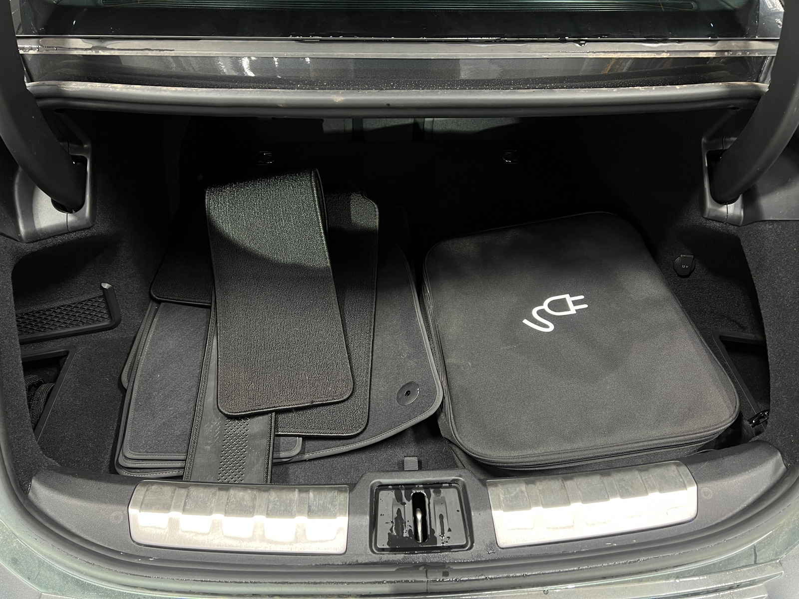 Thumbnail: 2023 Audi e-tron GT - 6