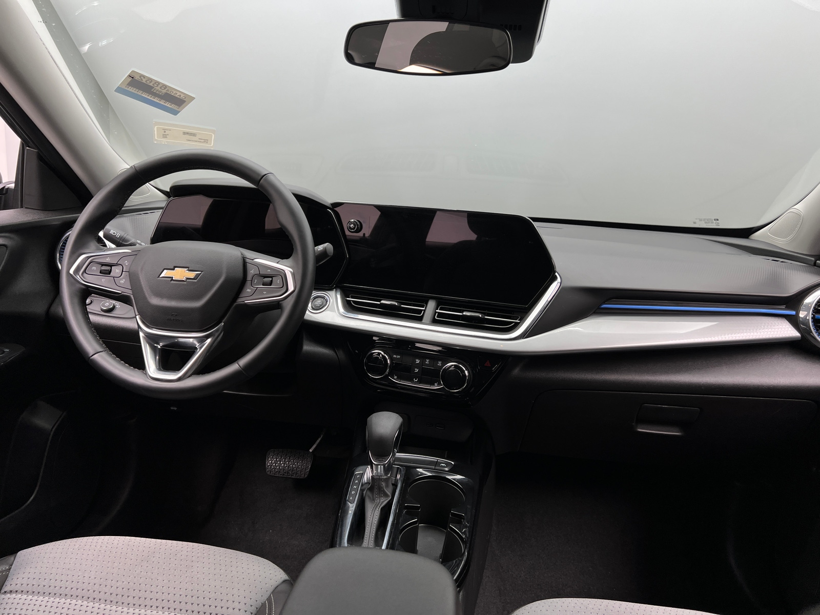 Thumbnail: 2025 Chevrolet Trax - 3