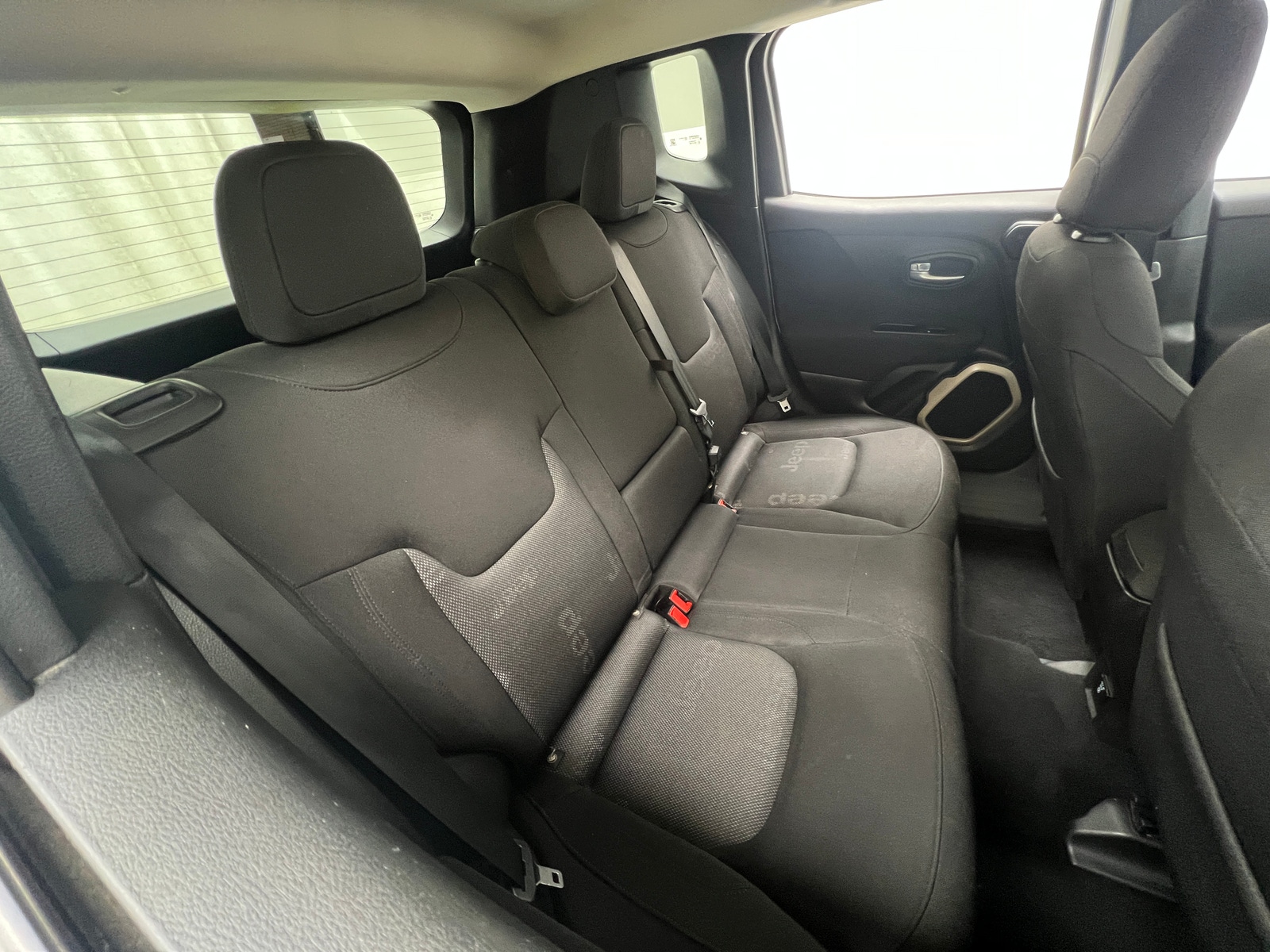 Thumbnail: 2015 Jeep Renegade - 6