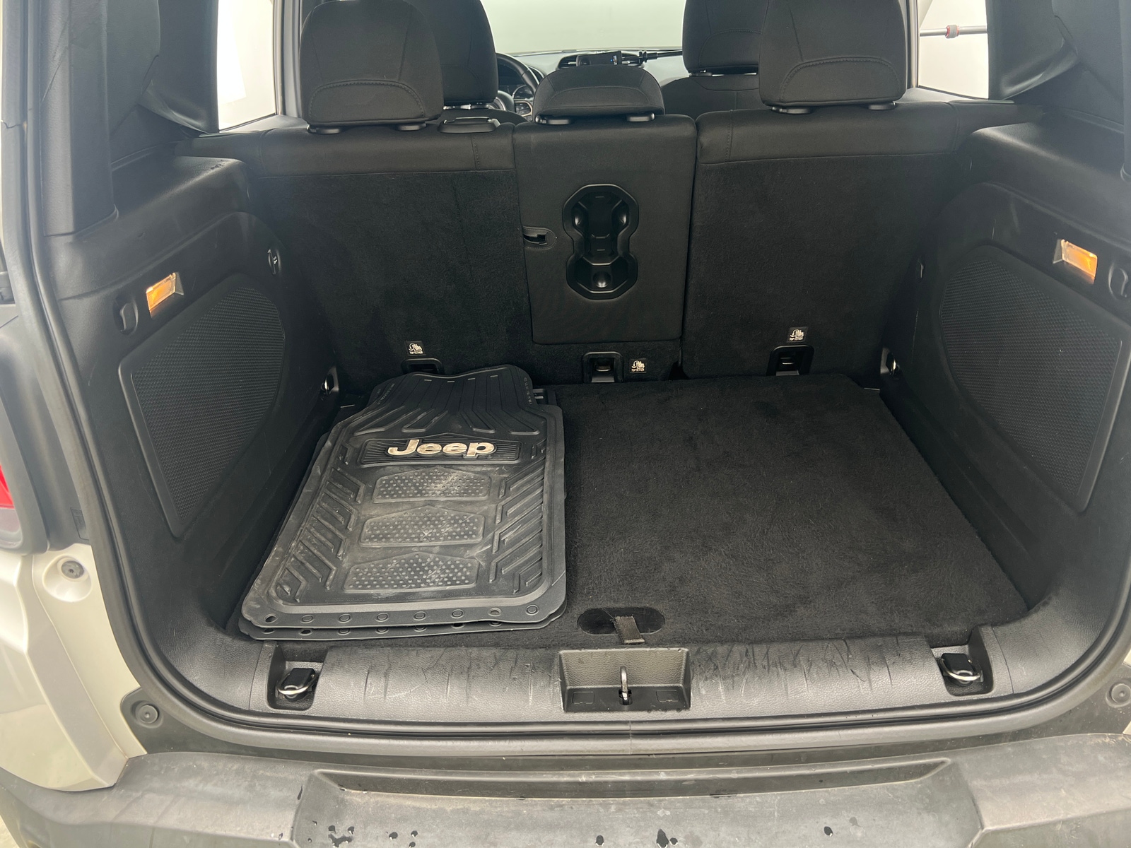 Thumbnail: 2015 Jeep Renegade - 7