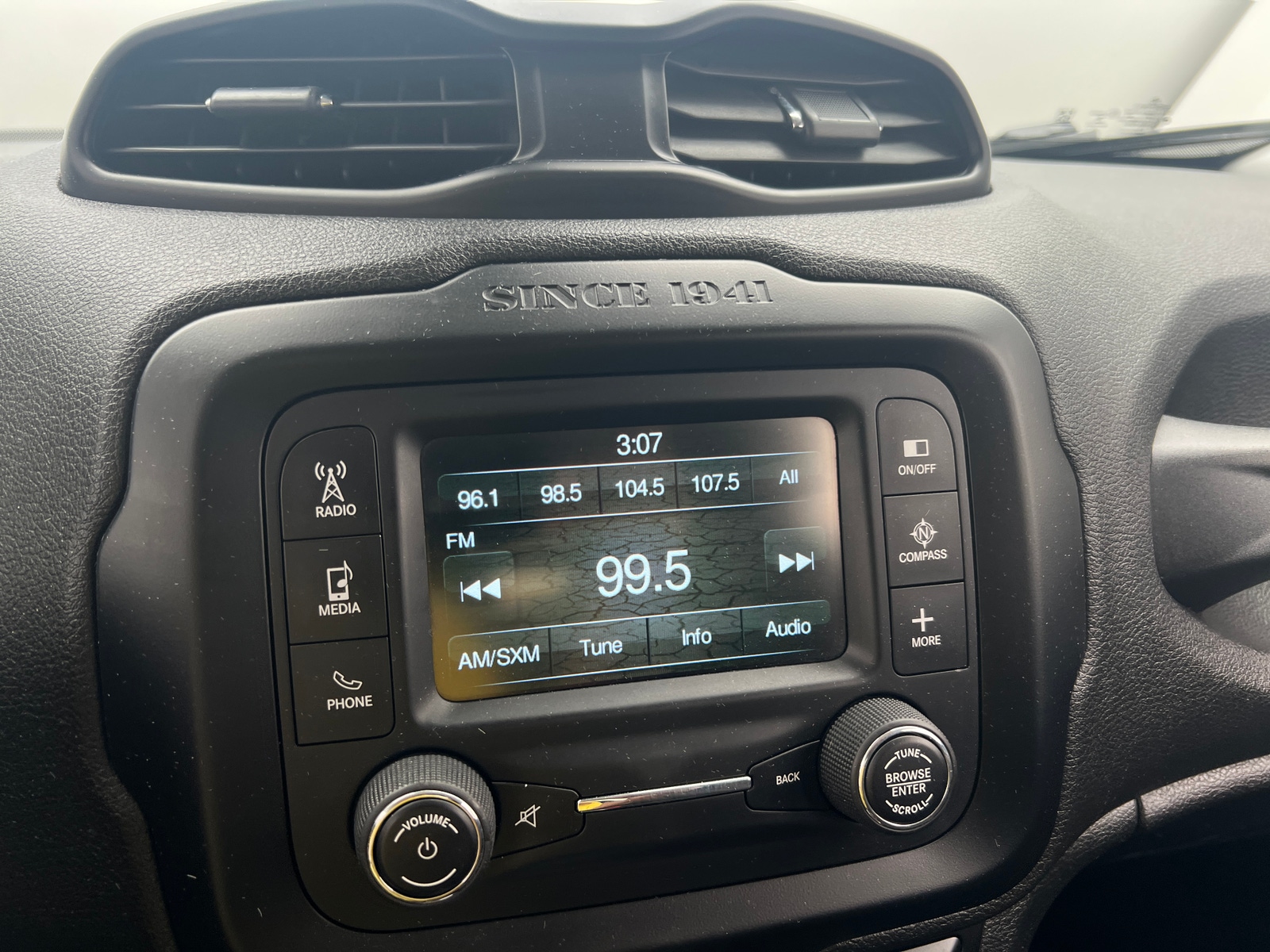 Thumbnail: 2015 Jeep Renegade - 4